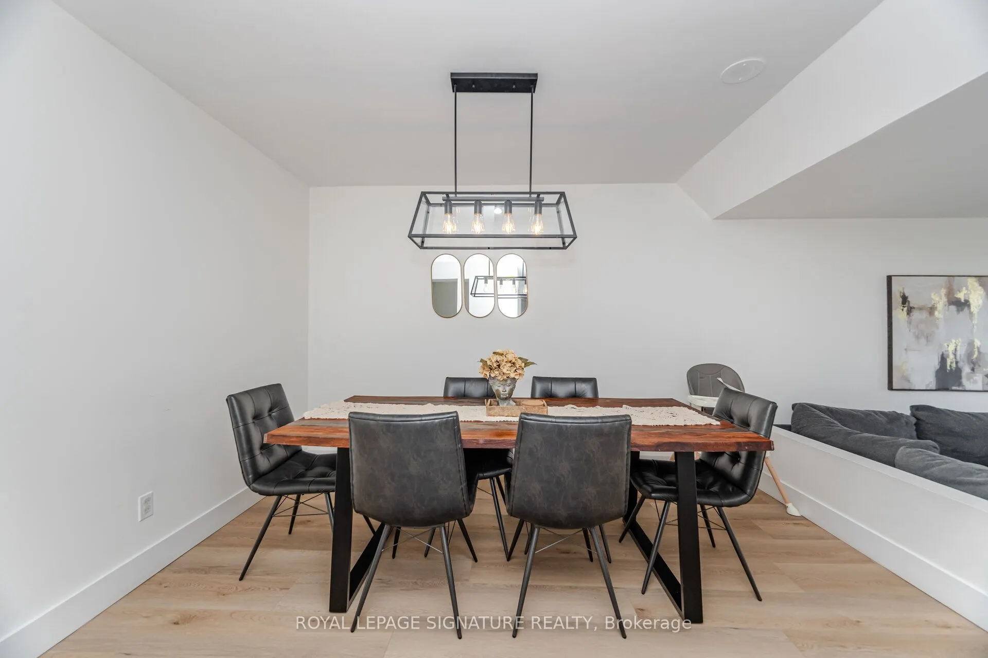 50 Eglinton Avenue W, #408