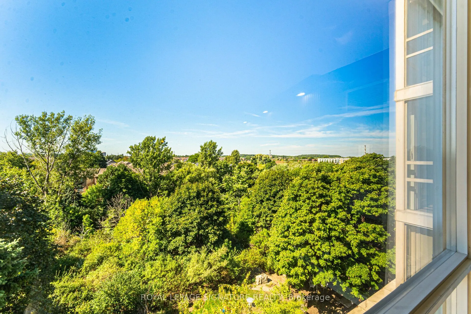 50 Eglinton Avenue W, #408