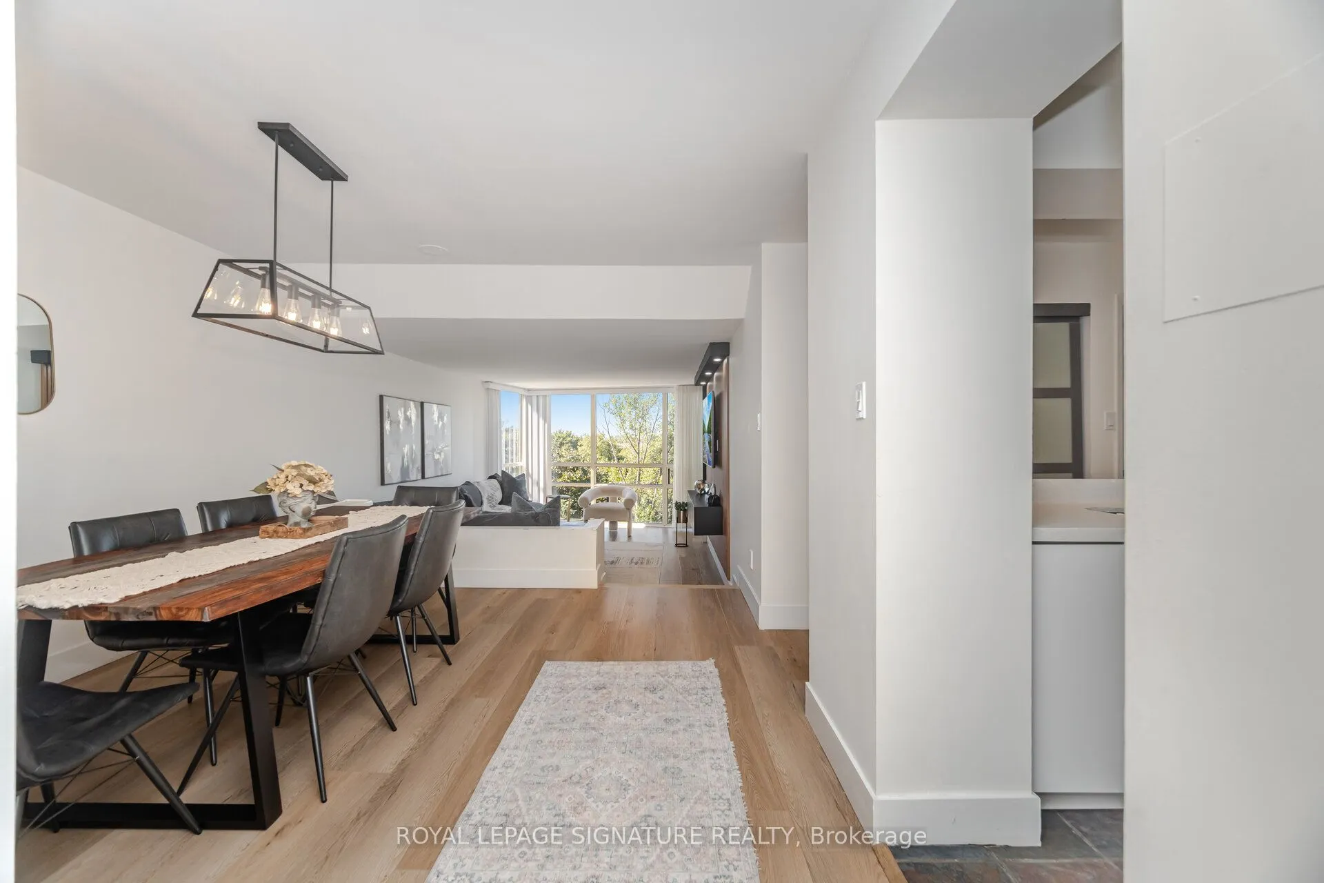 50 Eglinton Avenue W, #408
