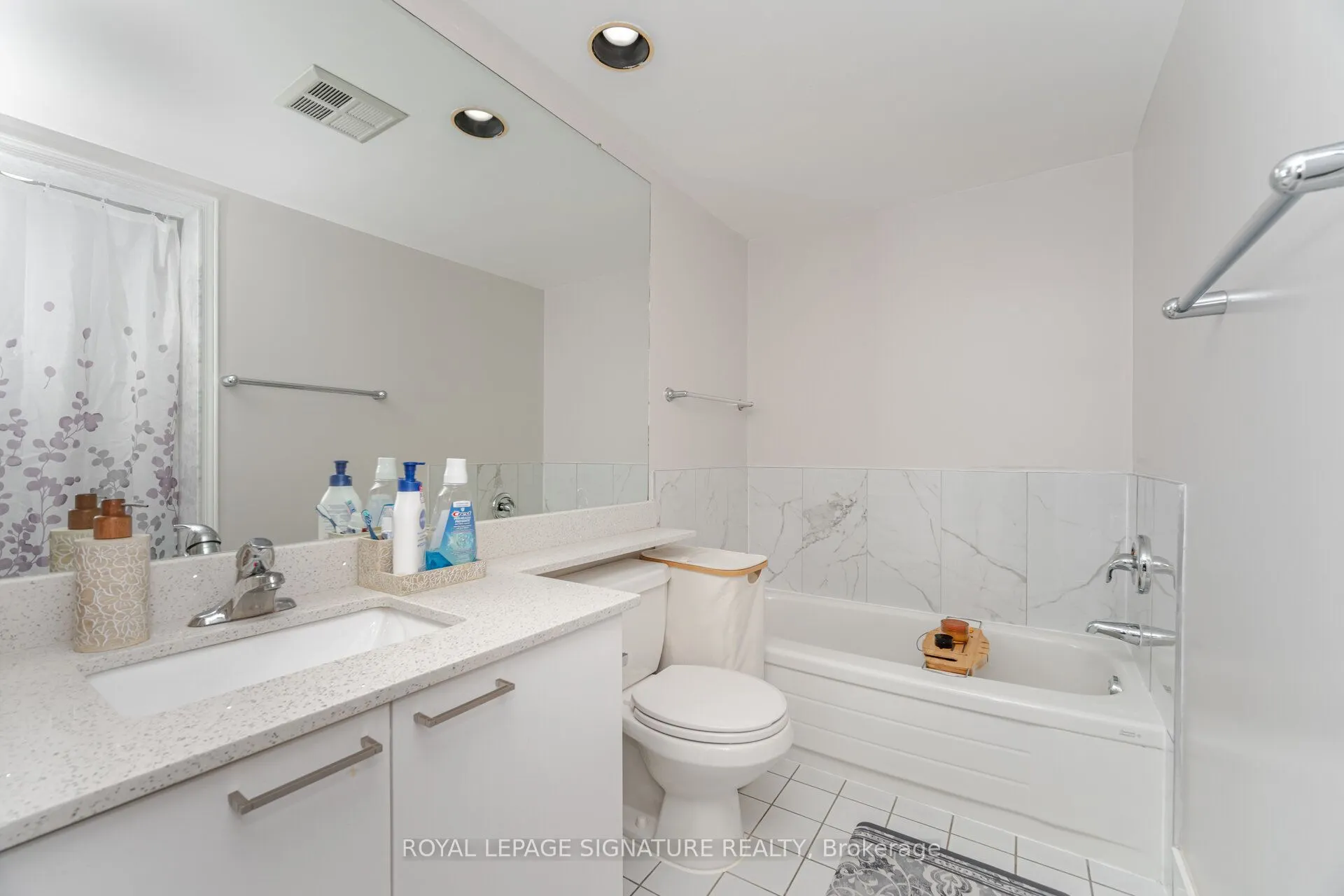 50 Eglinton Avenue W, #408