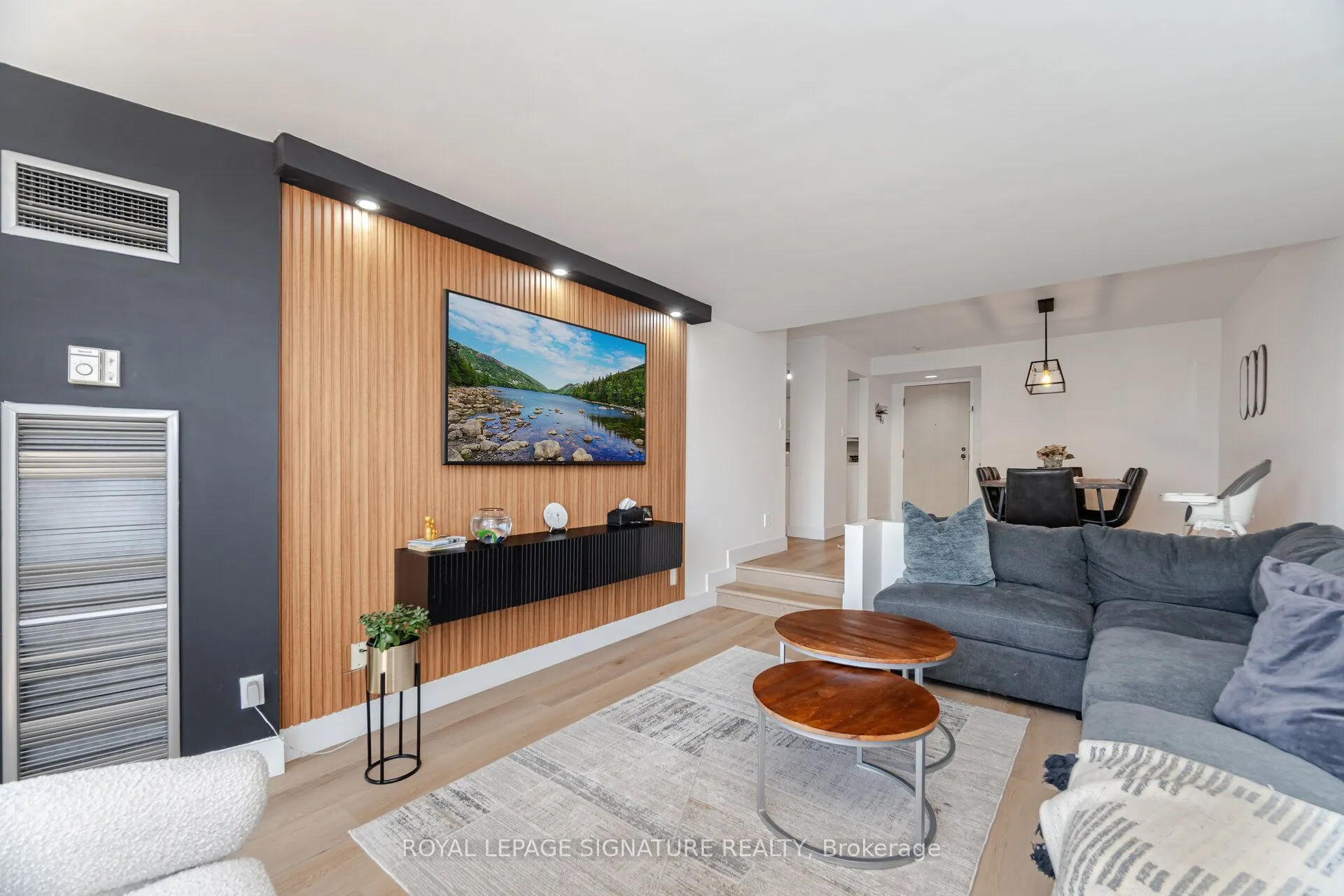 50 Eglinton Avenue W, #408