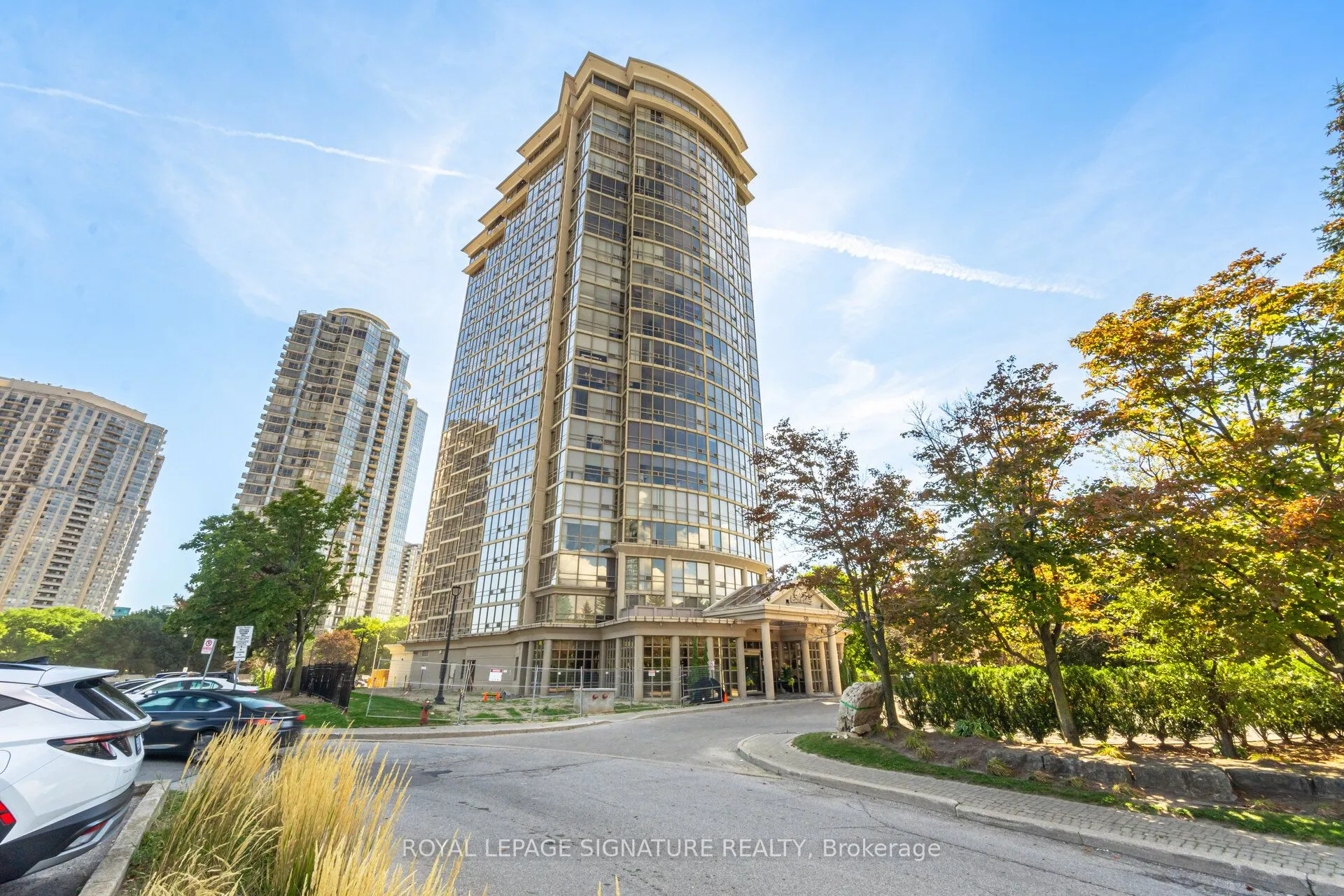 50 Eglinton Avenue W, #408