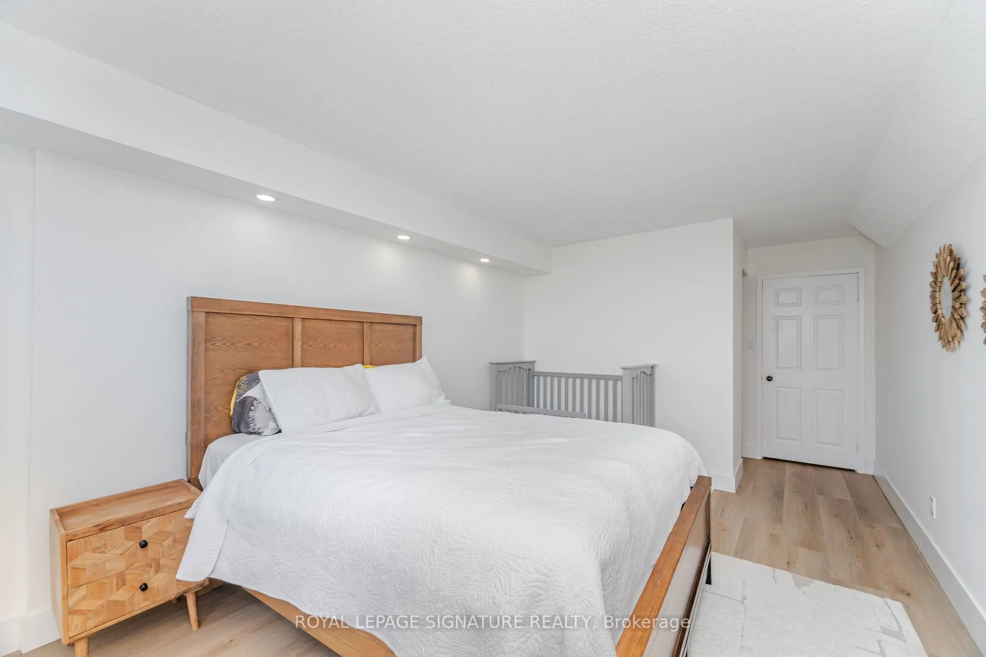 50 Eglinton Avenue W, #408