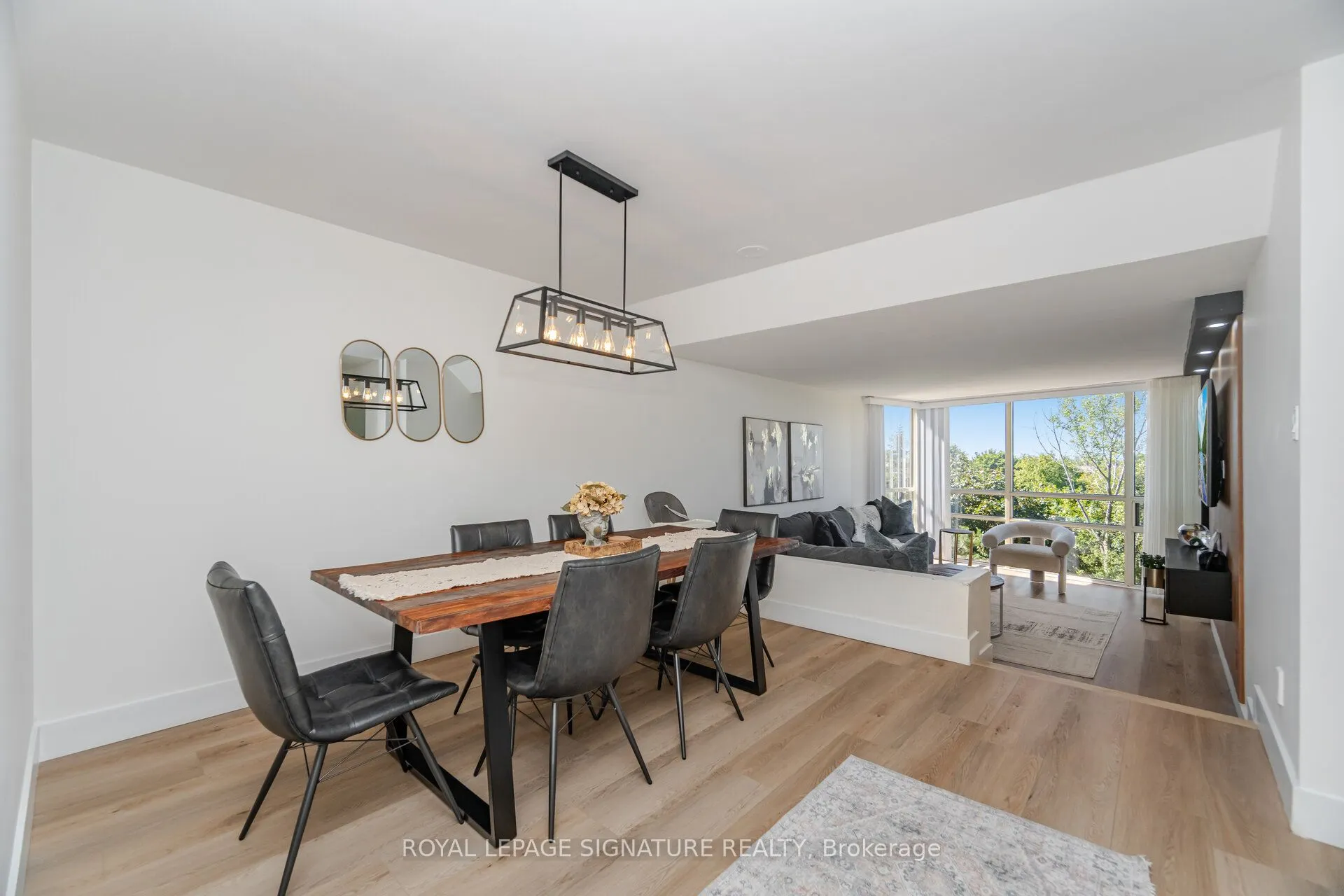 50 Eglinton Avenue W, #408
