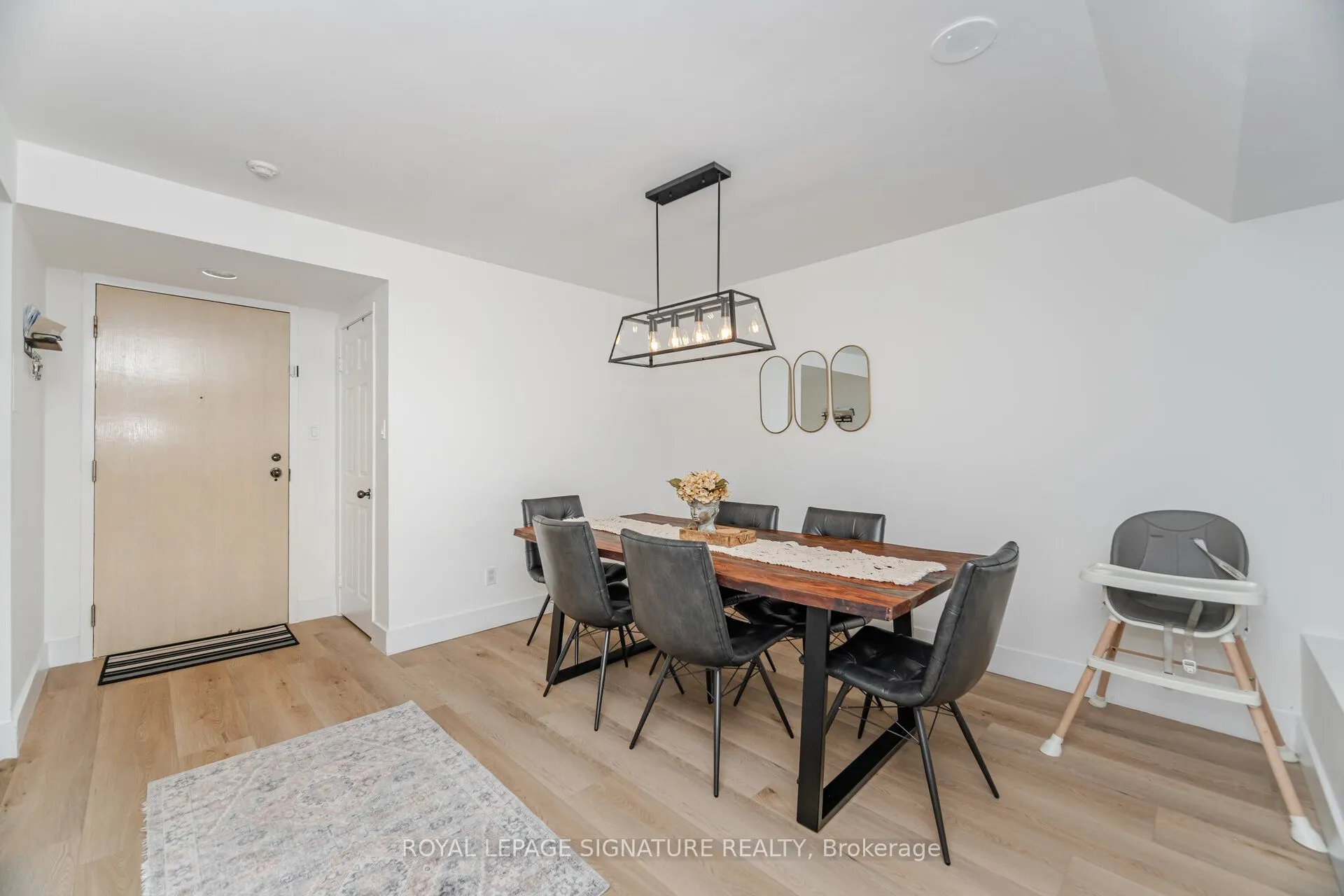 50 Eglinton Avenue W, #408