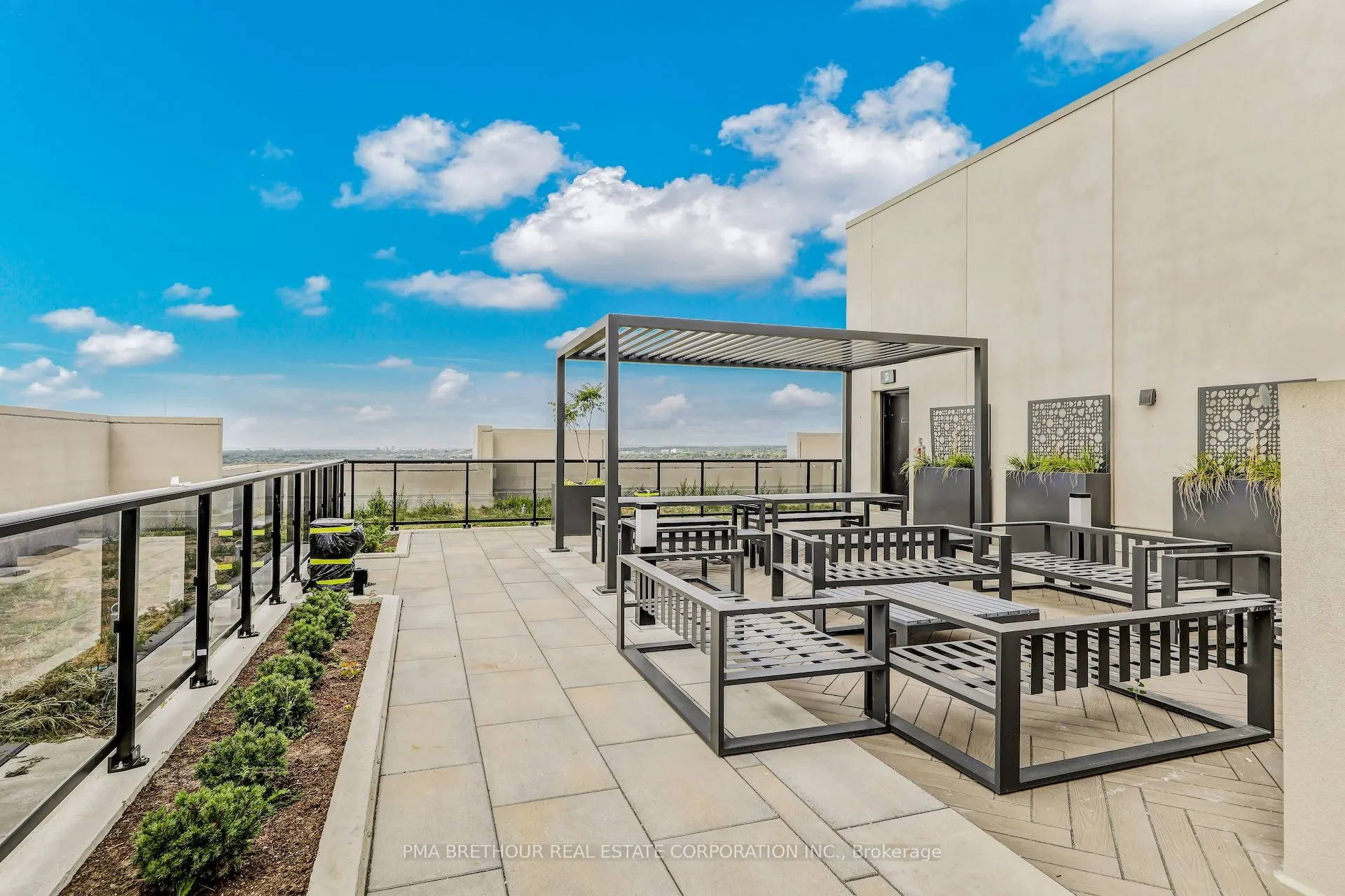 1035 Southdown Road, #1209