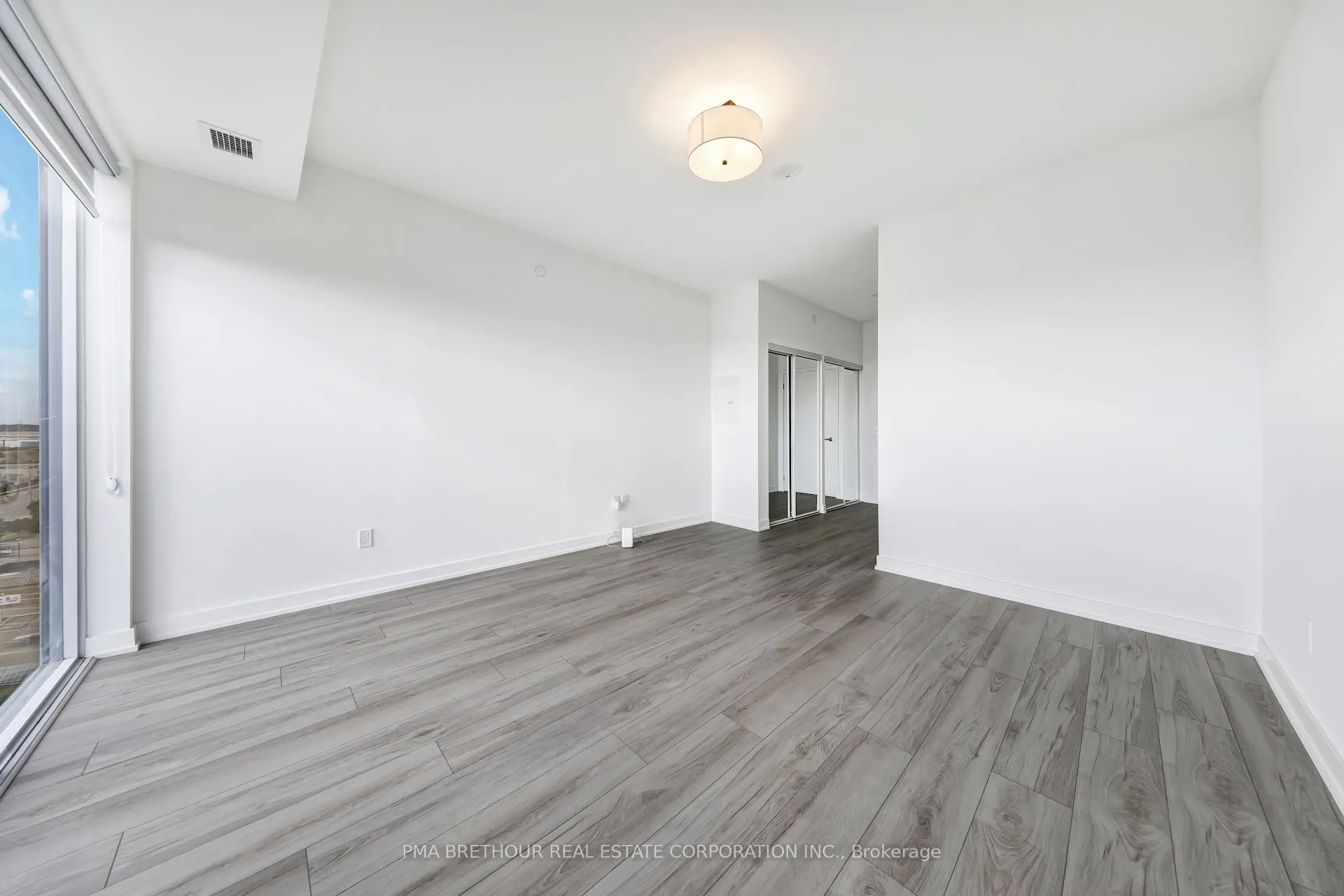 1035 Southdown Road, #1209