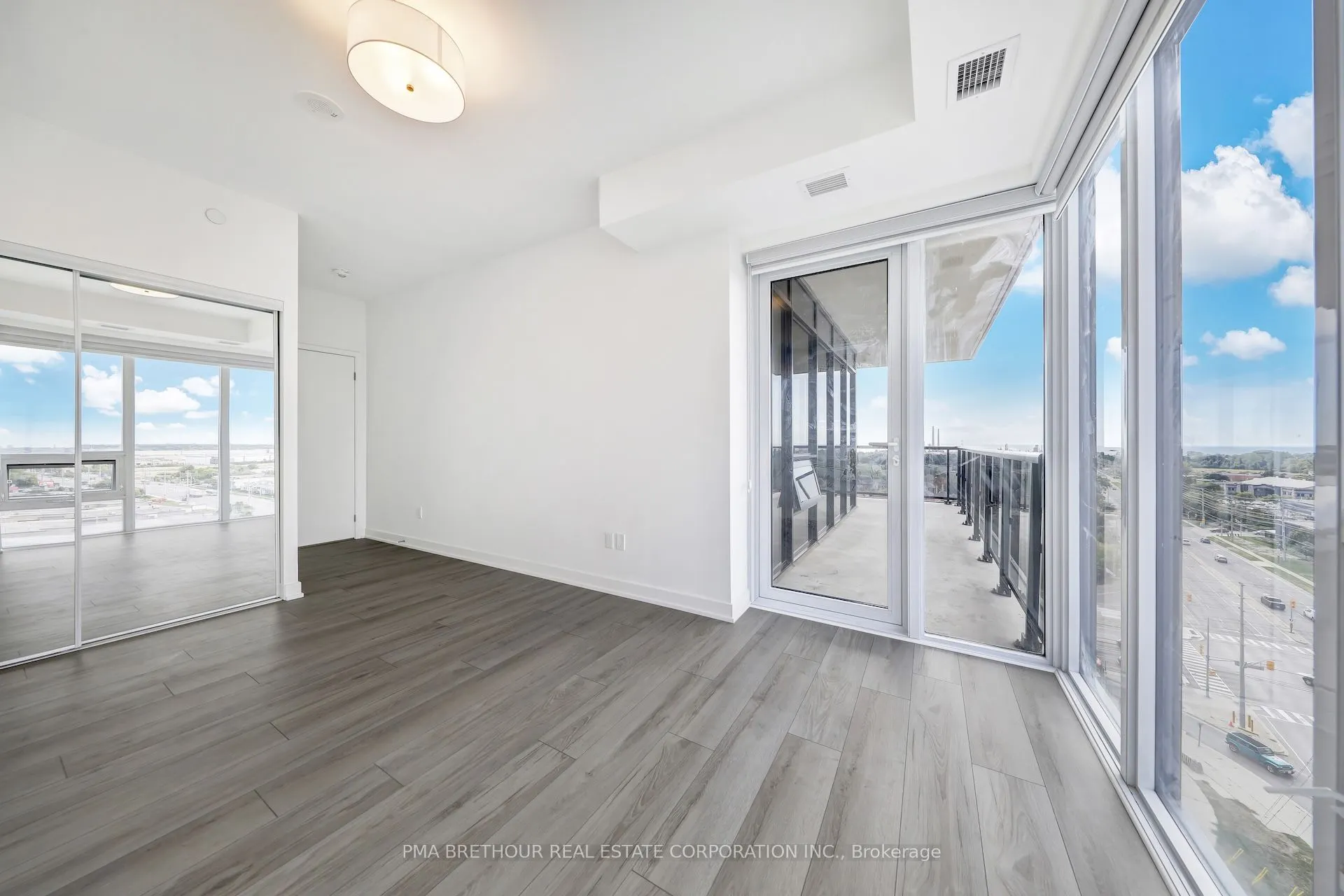 1035 Southdown Road, #1209