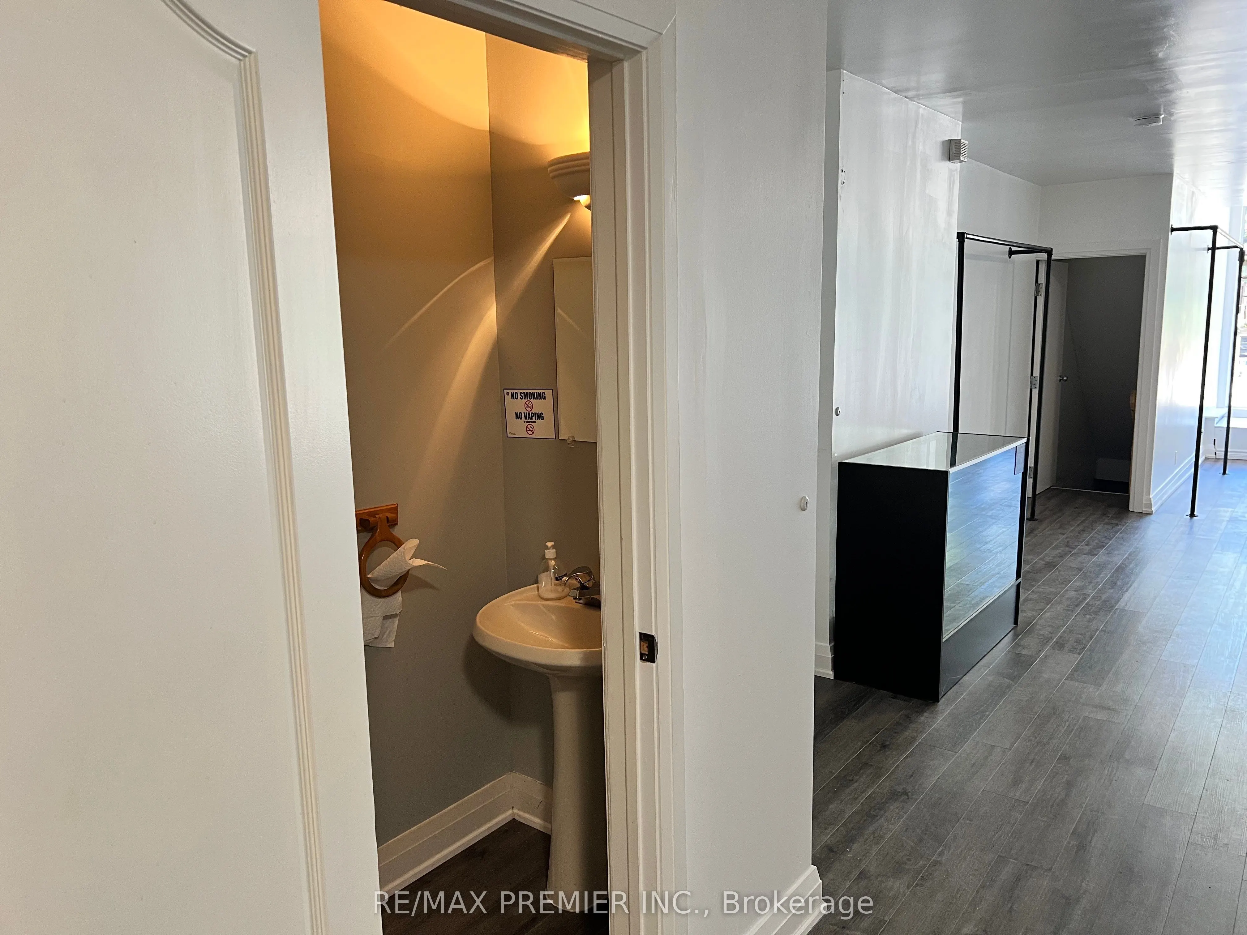 459 Roncesvalles Avenue, #Main Floor