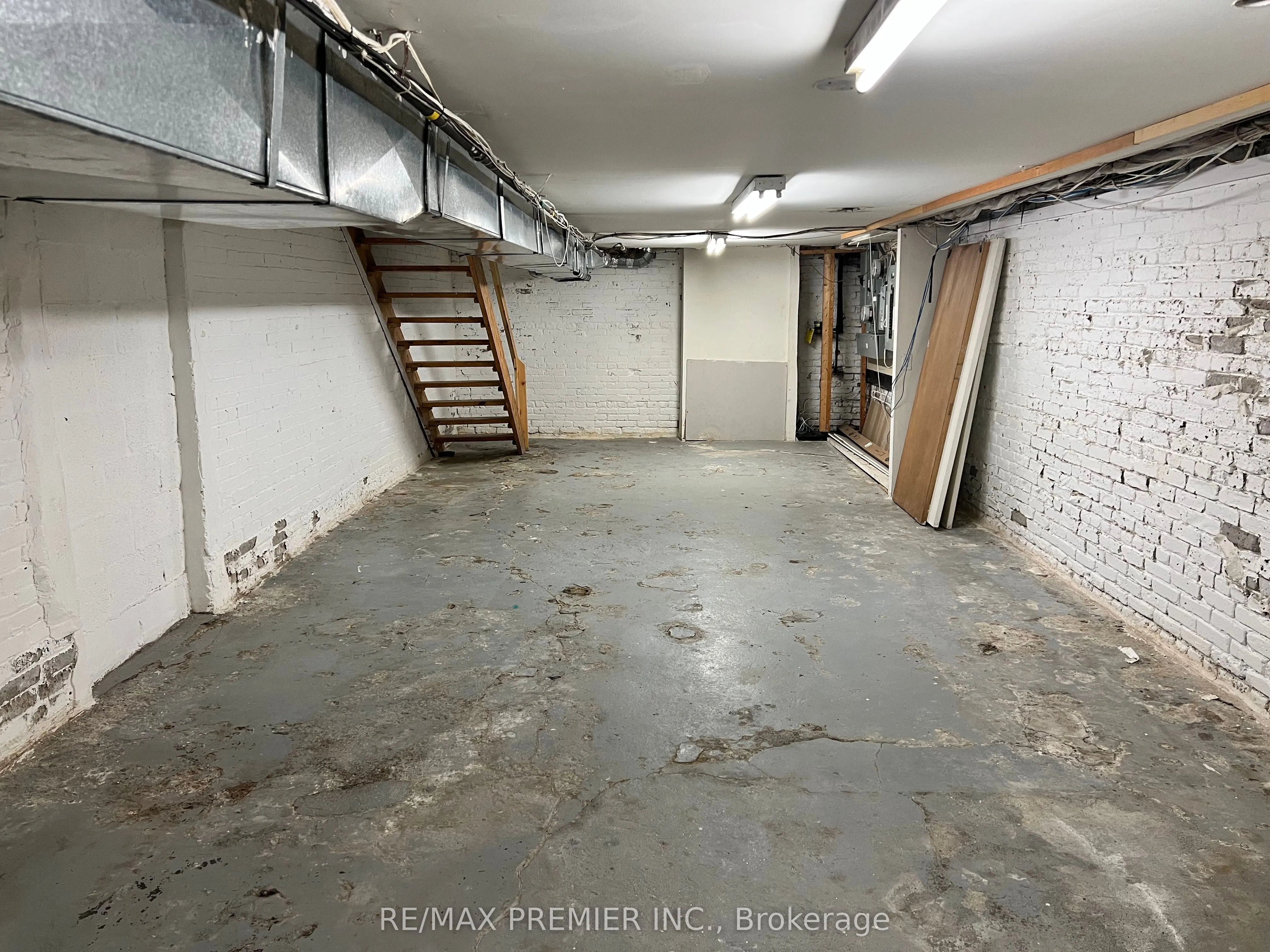 459 Roncesvalles Avenue, #Main Floor