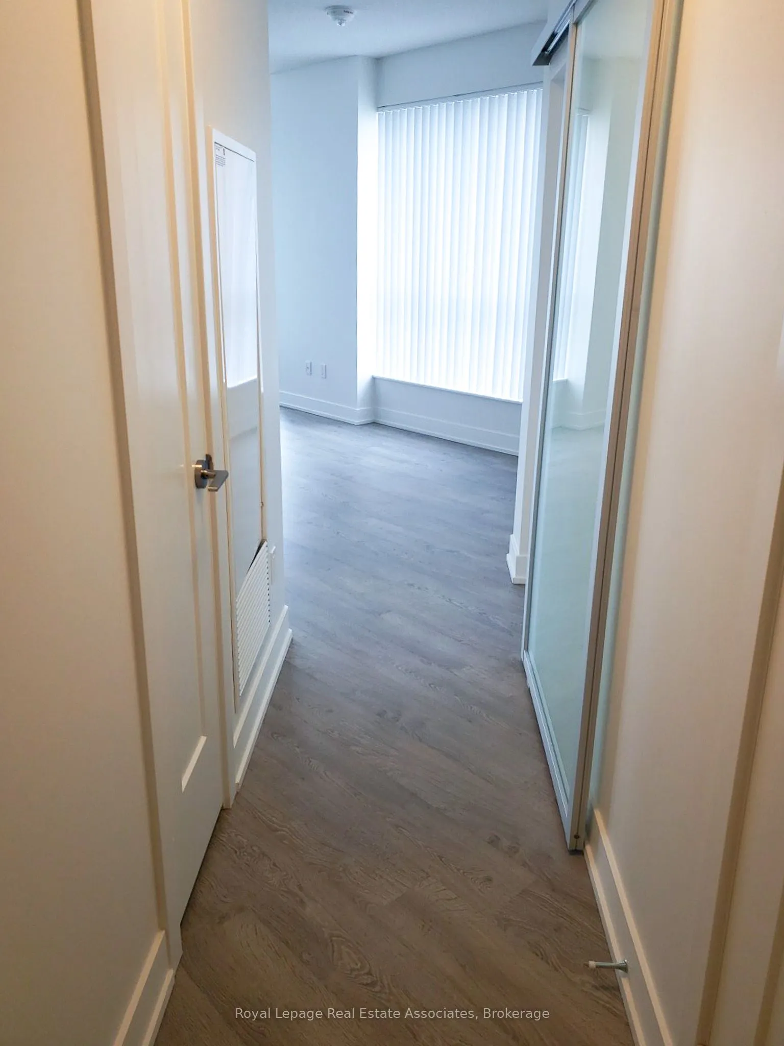 7 Mabelle Avenue, #4104