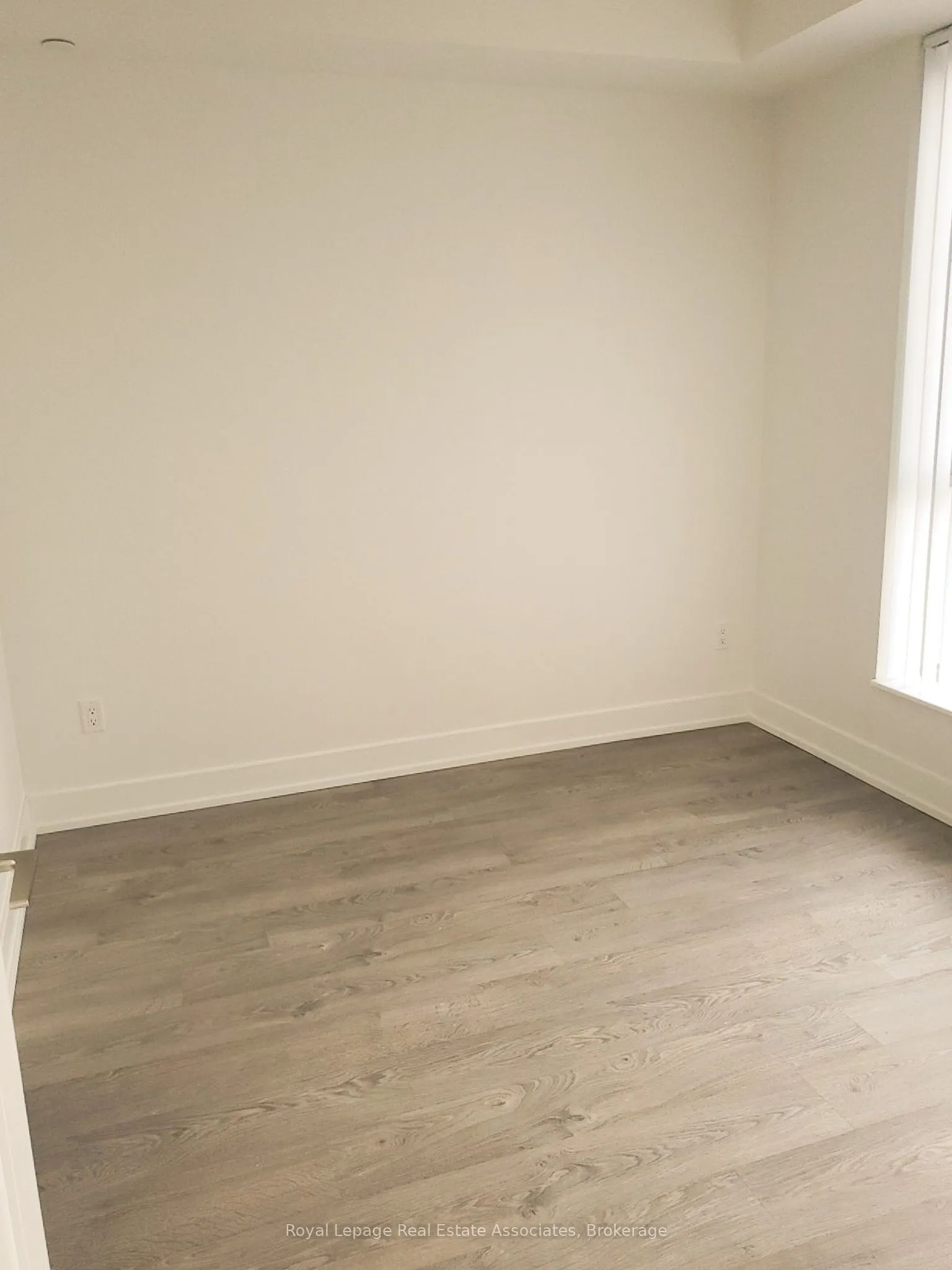 7 Mabelle Avenue, #4104