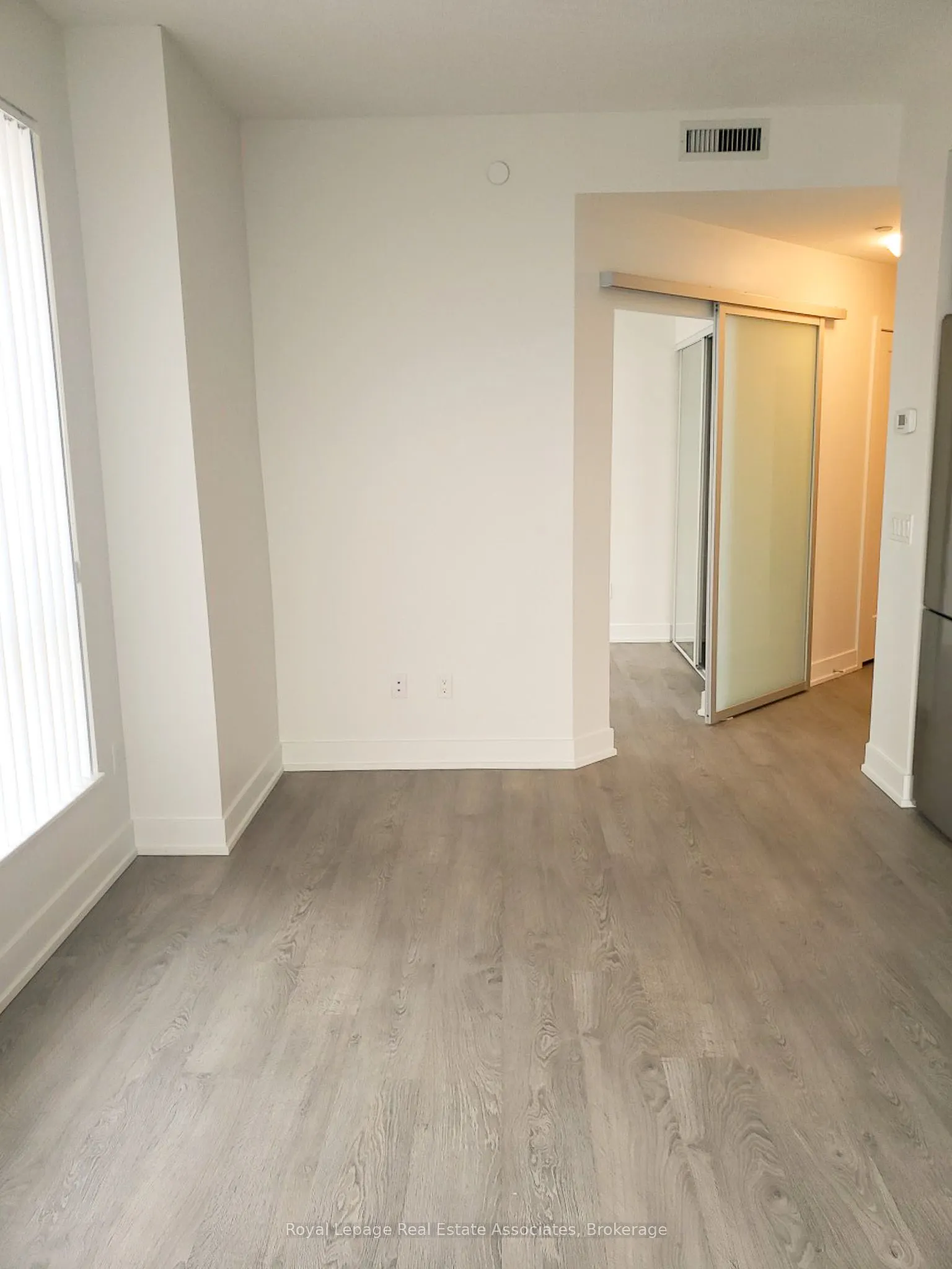7 Mabelle Avenue, #4104