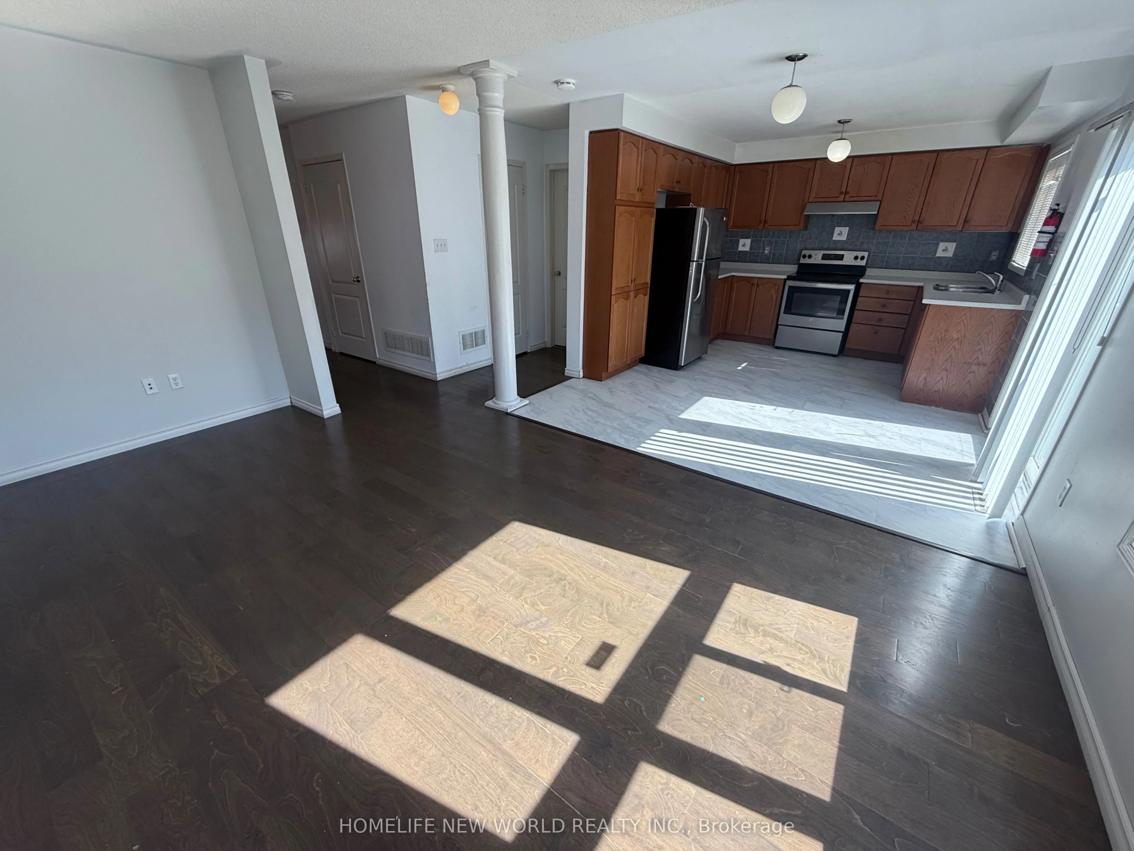 86 Jewel Crescent, #Upper