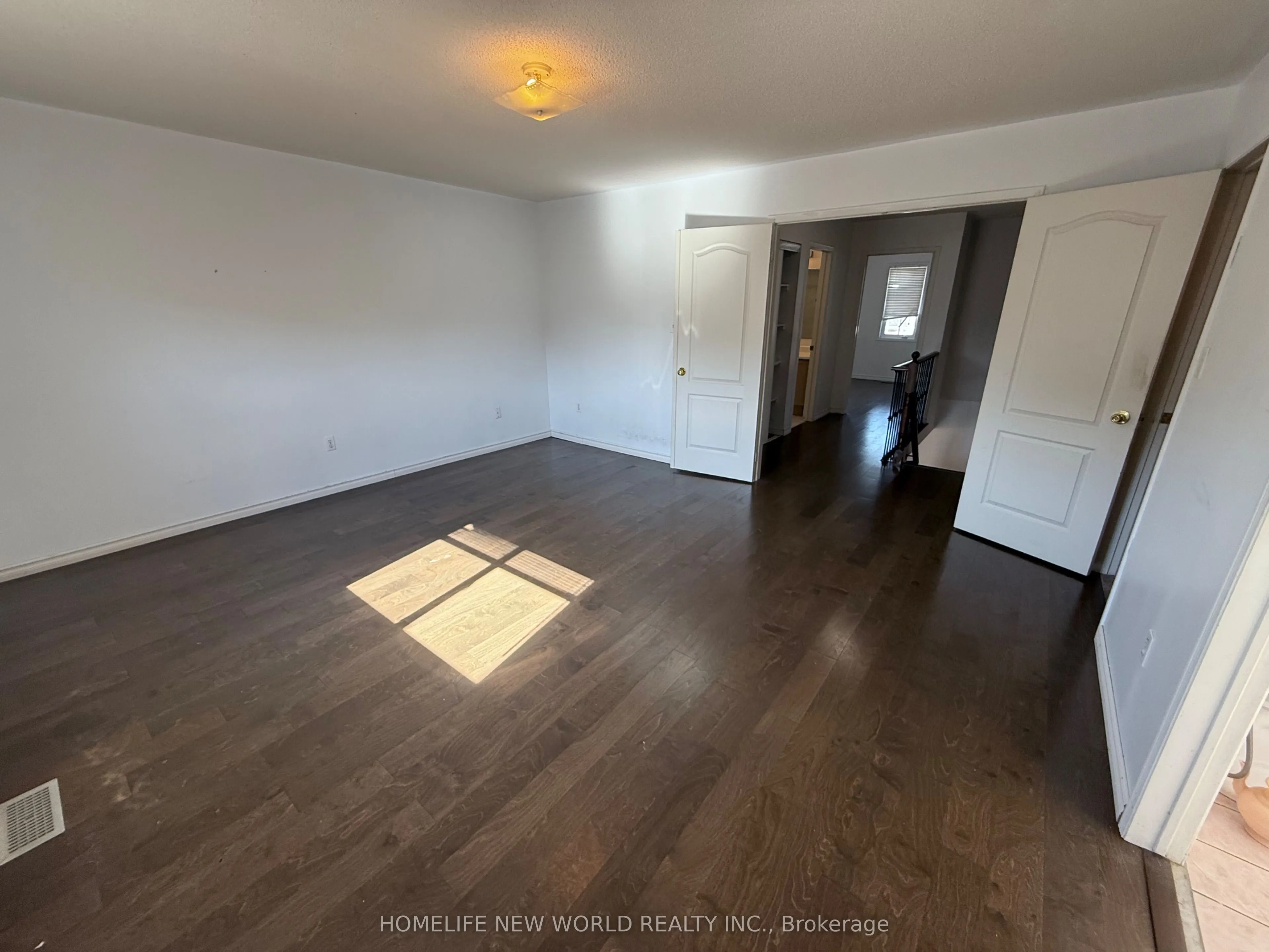 86 Jewel Crescent, #Upper