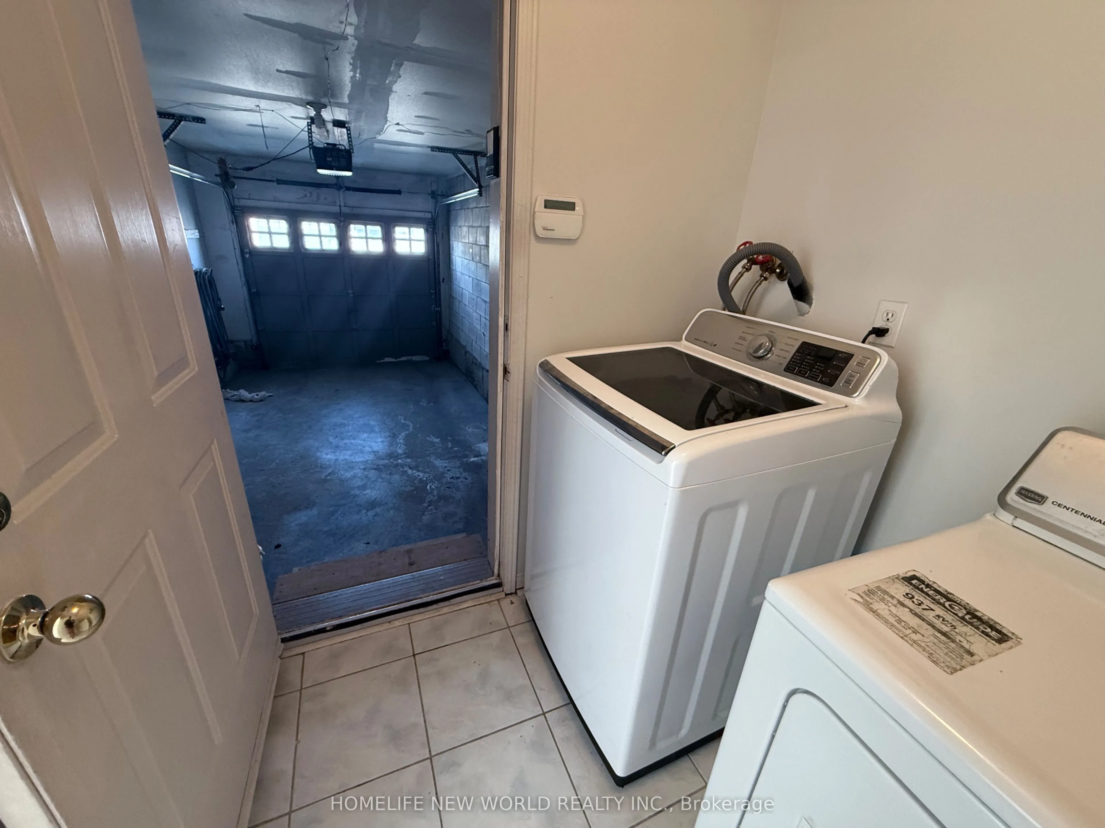 86 Jewel Crescent, #Upper