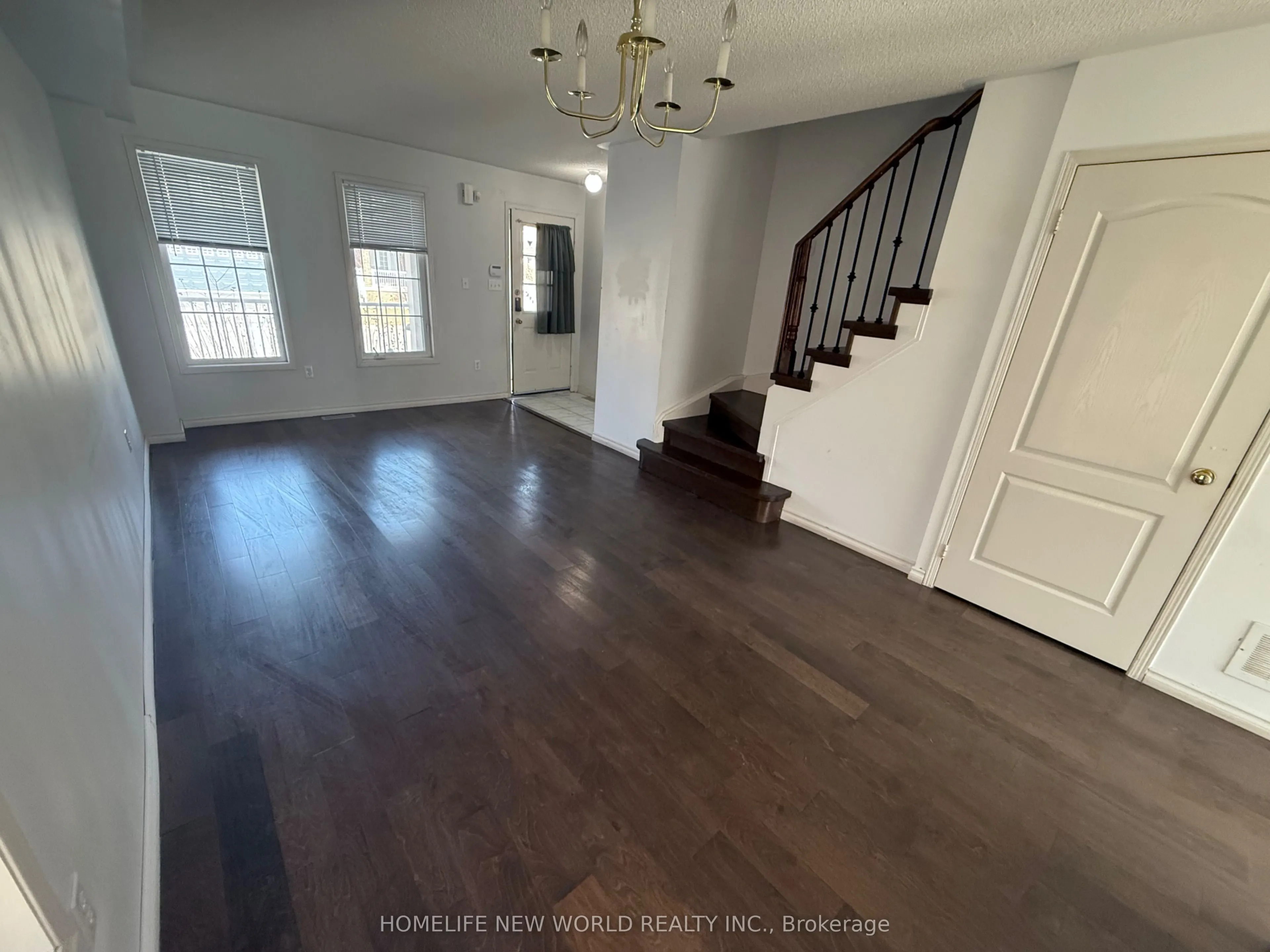 86 Jewel Crescent, #Upper