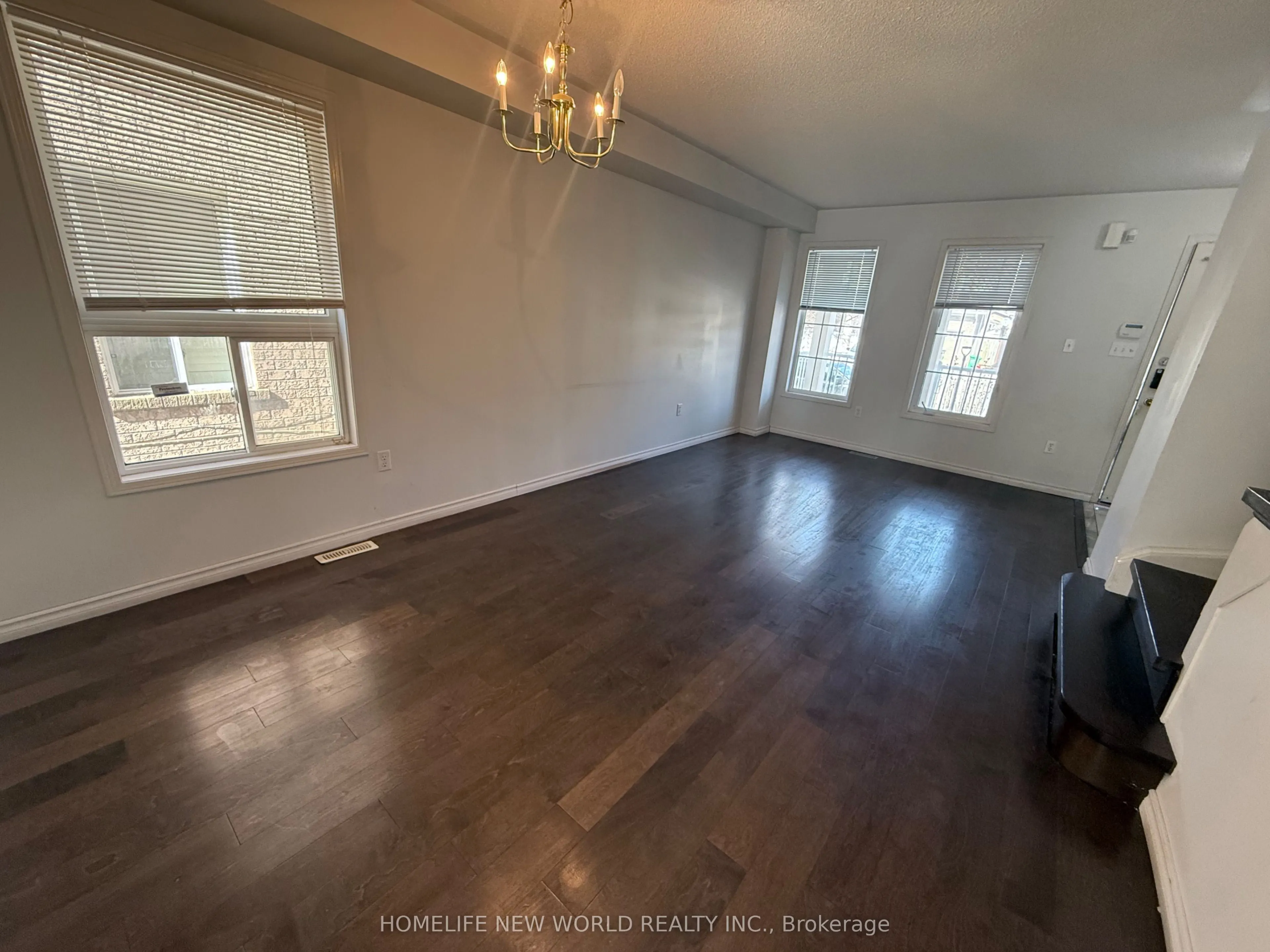 86 Jewel Crescent, #Upper