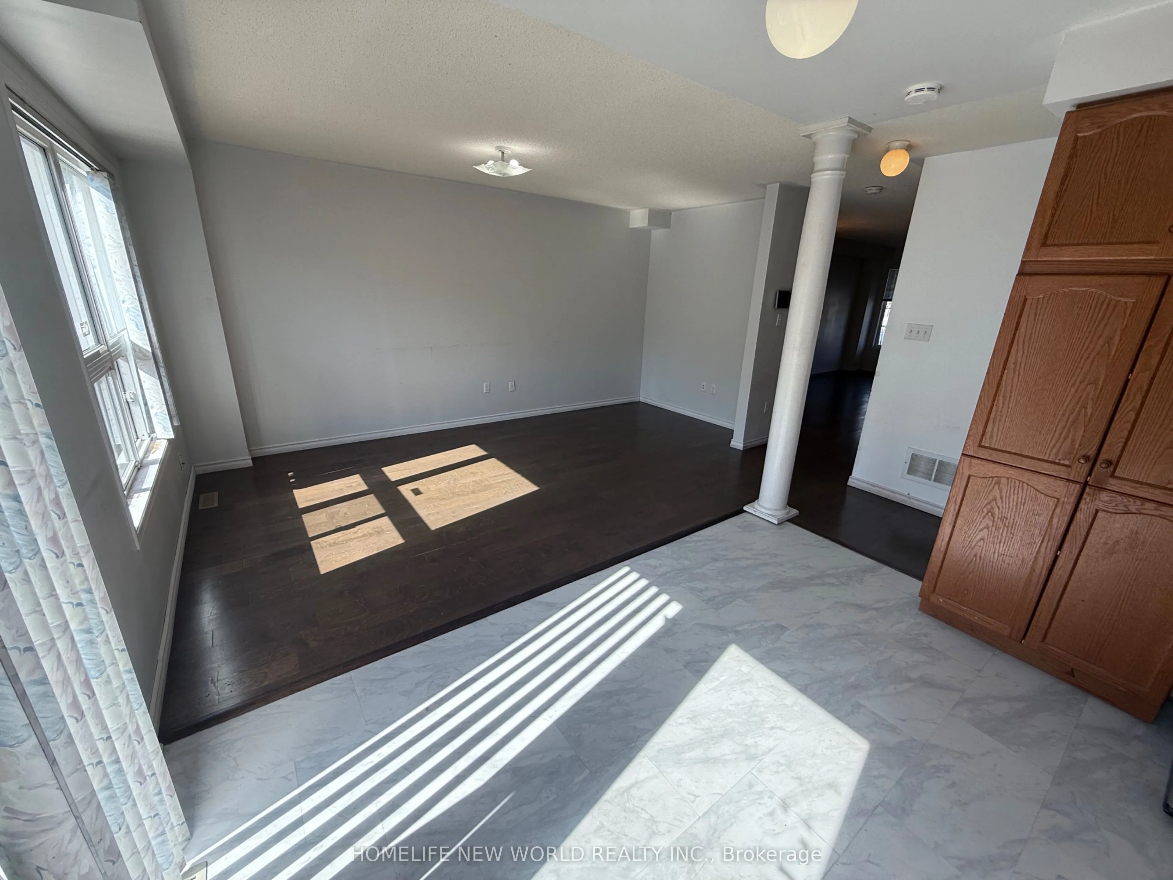 86 Jewel Crescent, #Upper