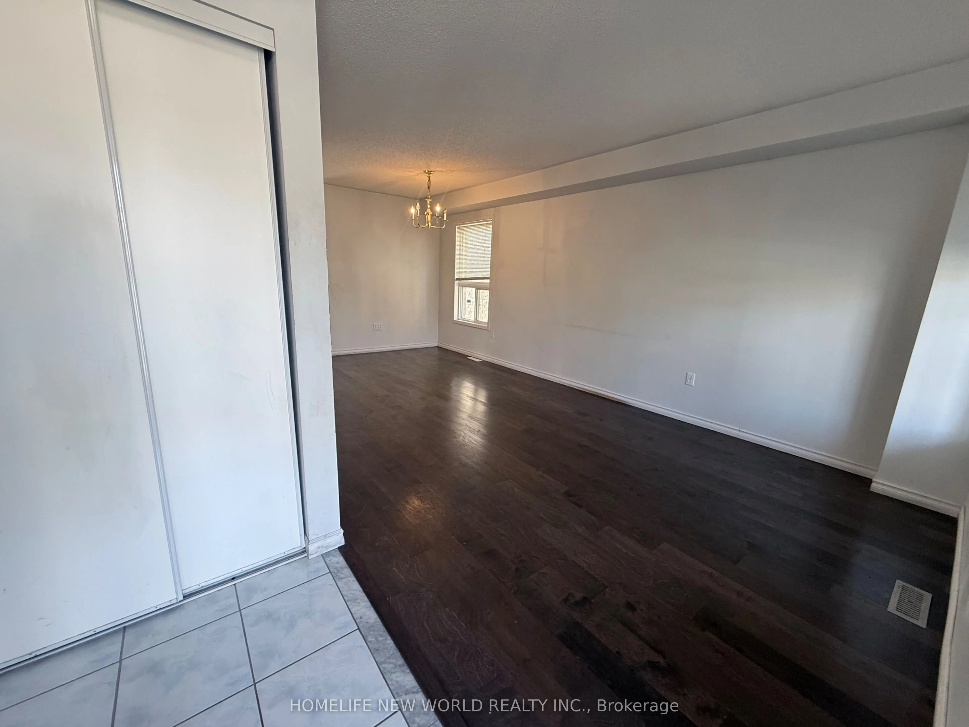 86 Jewel Crescent, #Upper