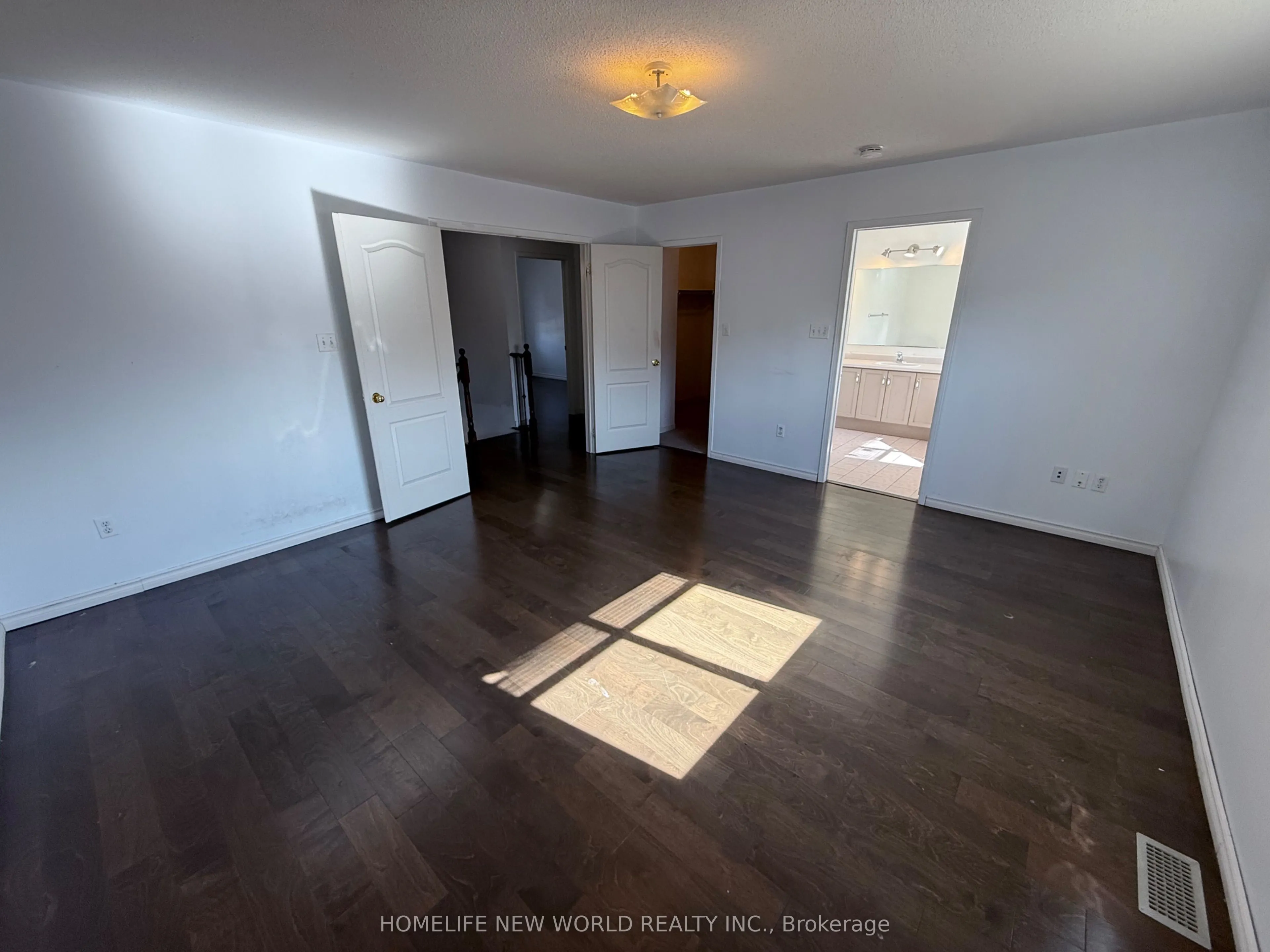 86 Jewel Crescent, #Upper