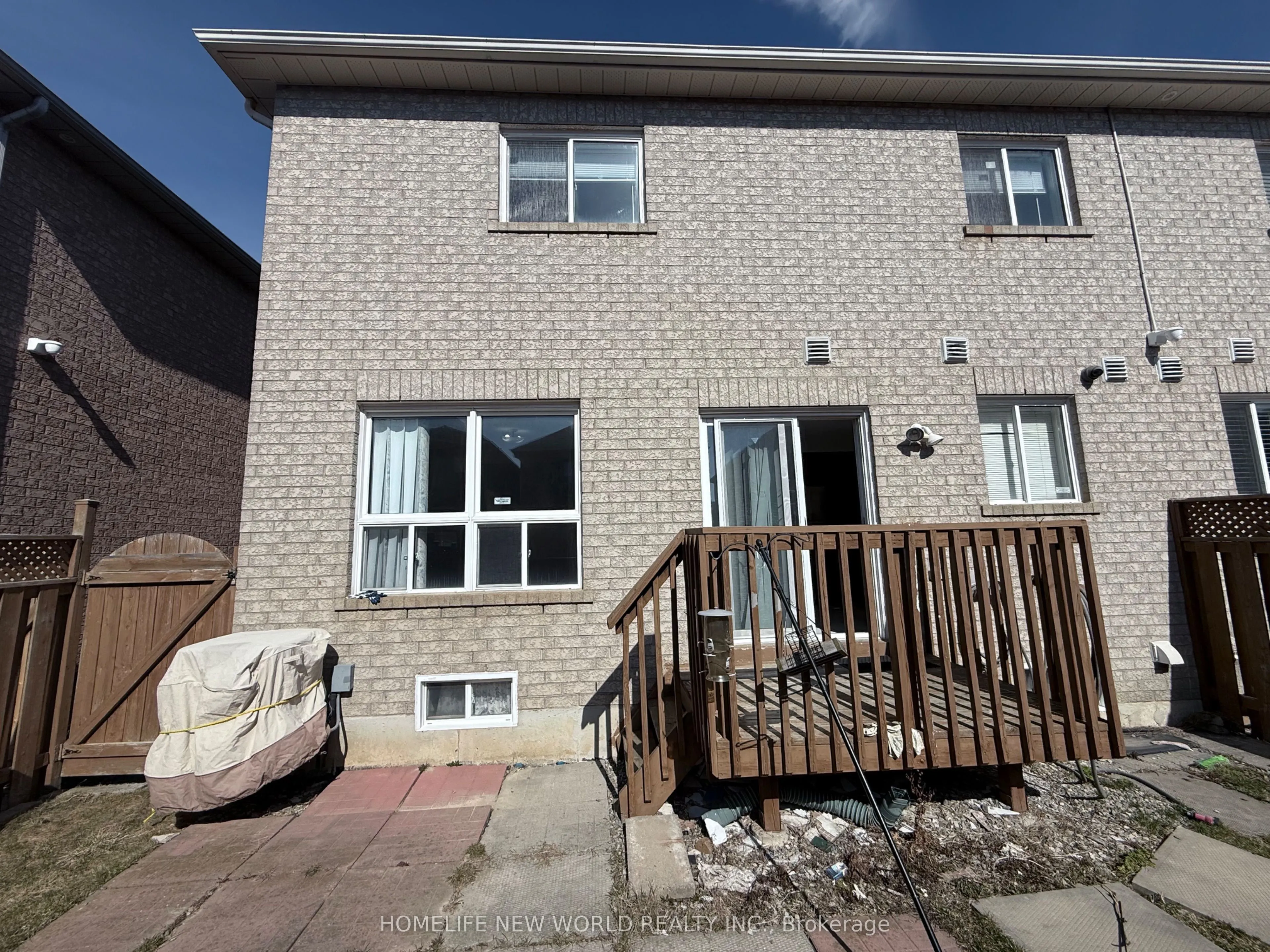 86 Jewel Crescent, #Upper