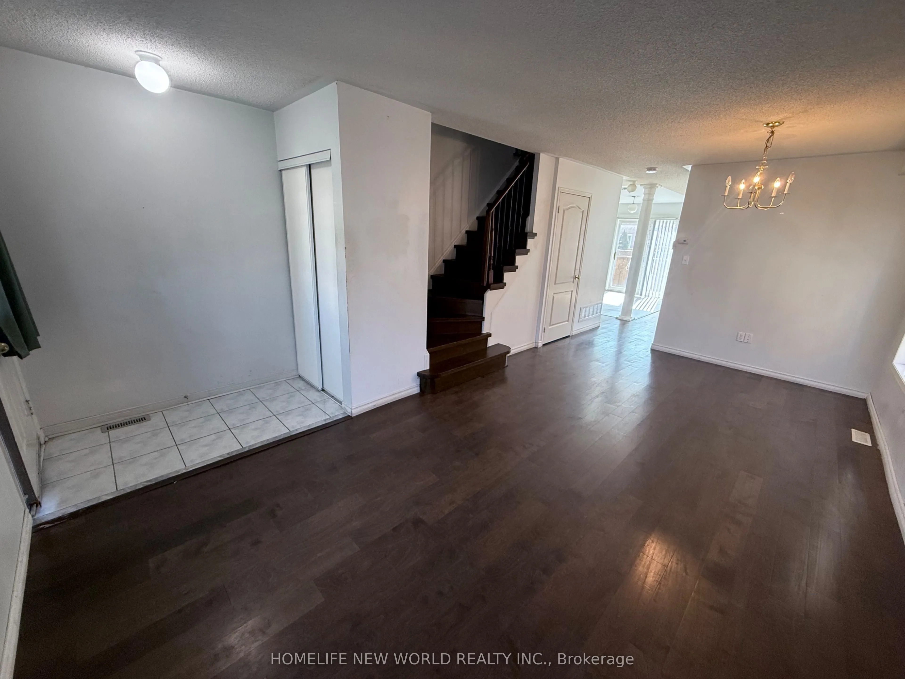 86 Jewel Crescent, #Upper