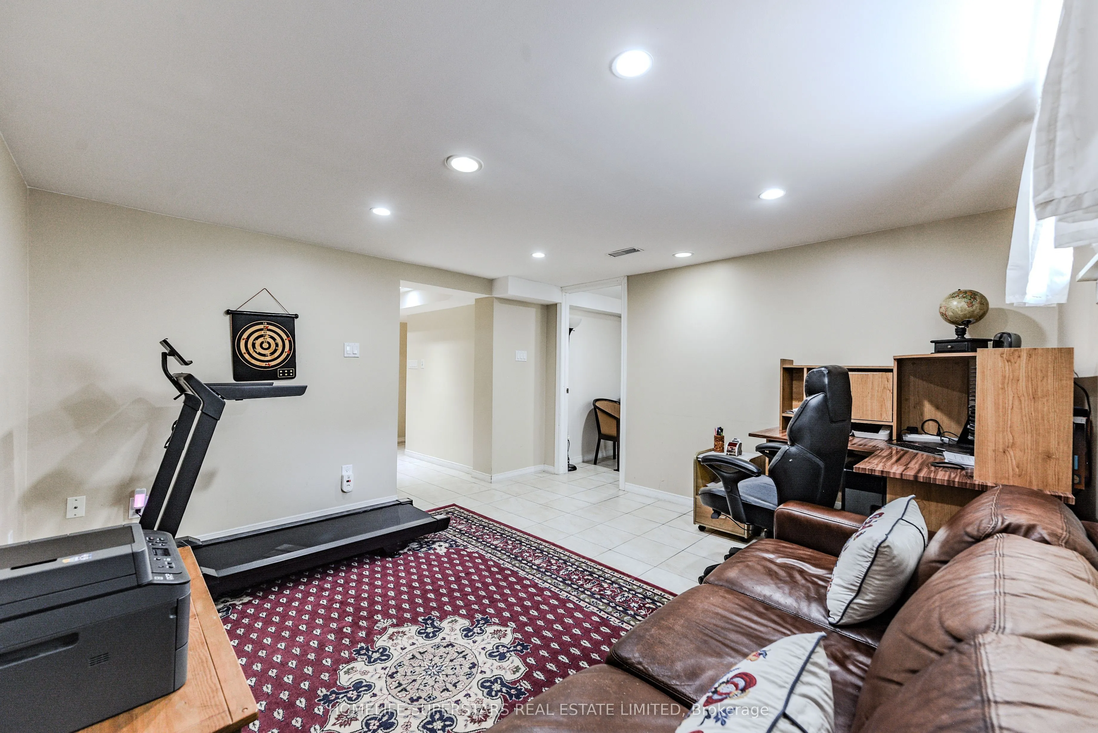 3987 Bloor Street W