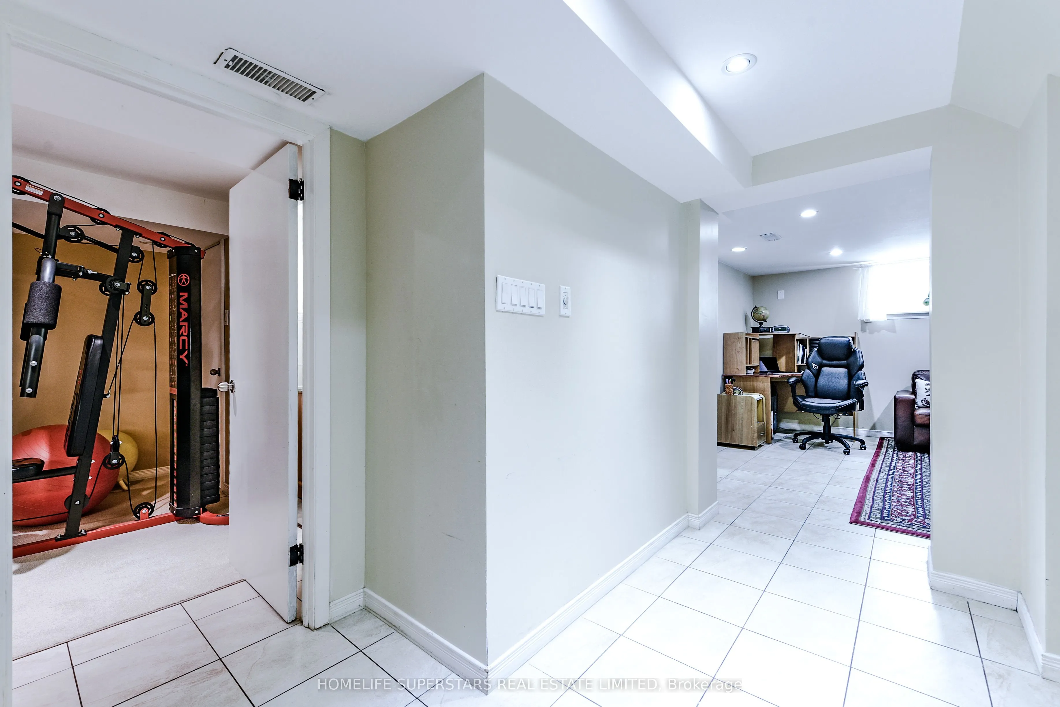 3987 Bloor Street W