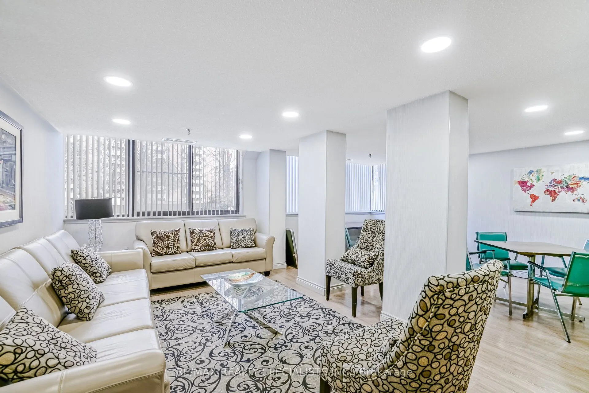 1240 Marlborough Court, #606