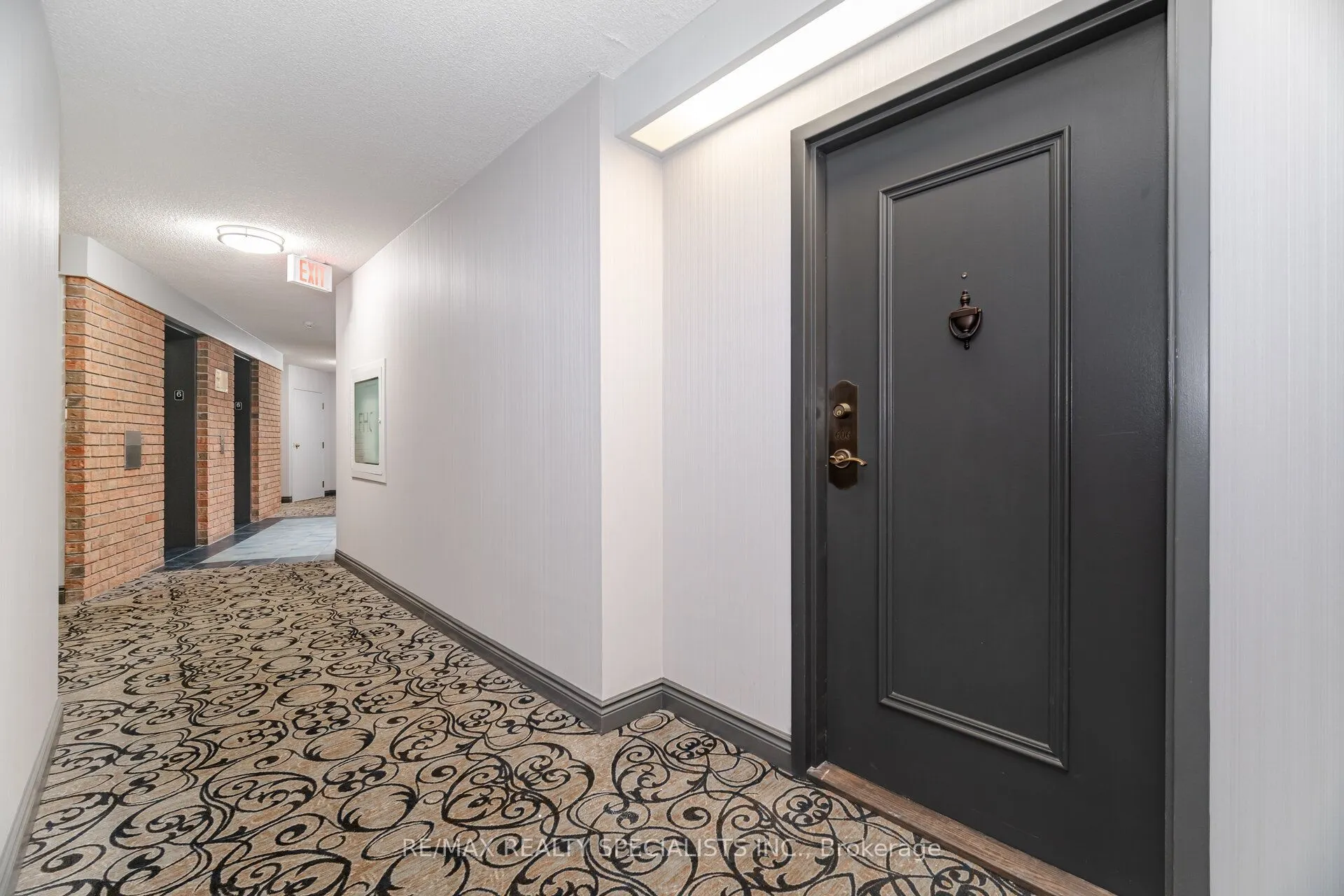 1240 Marlborough Court, #606