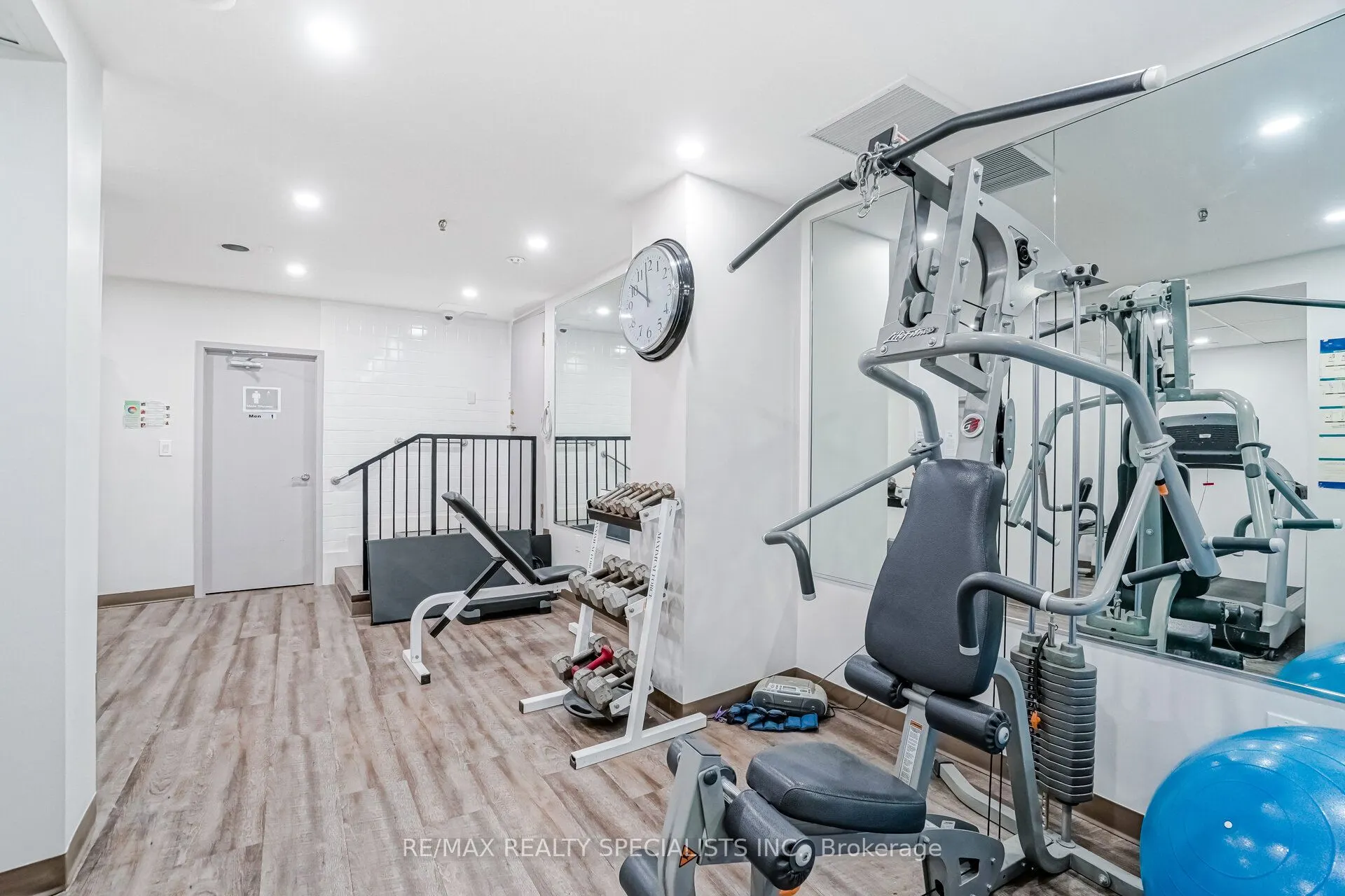 1240 Marlborough Court, #606