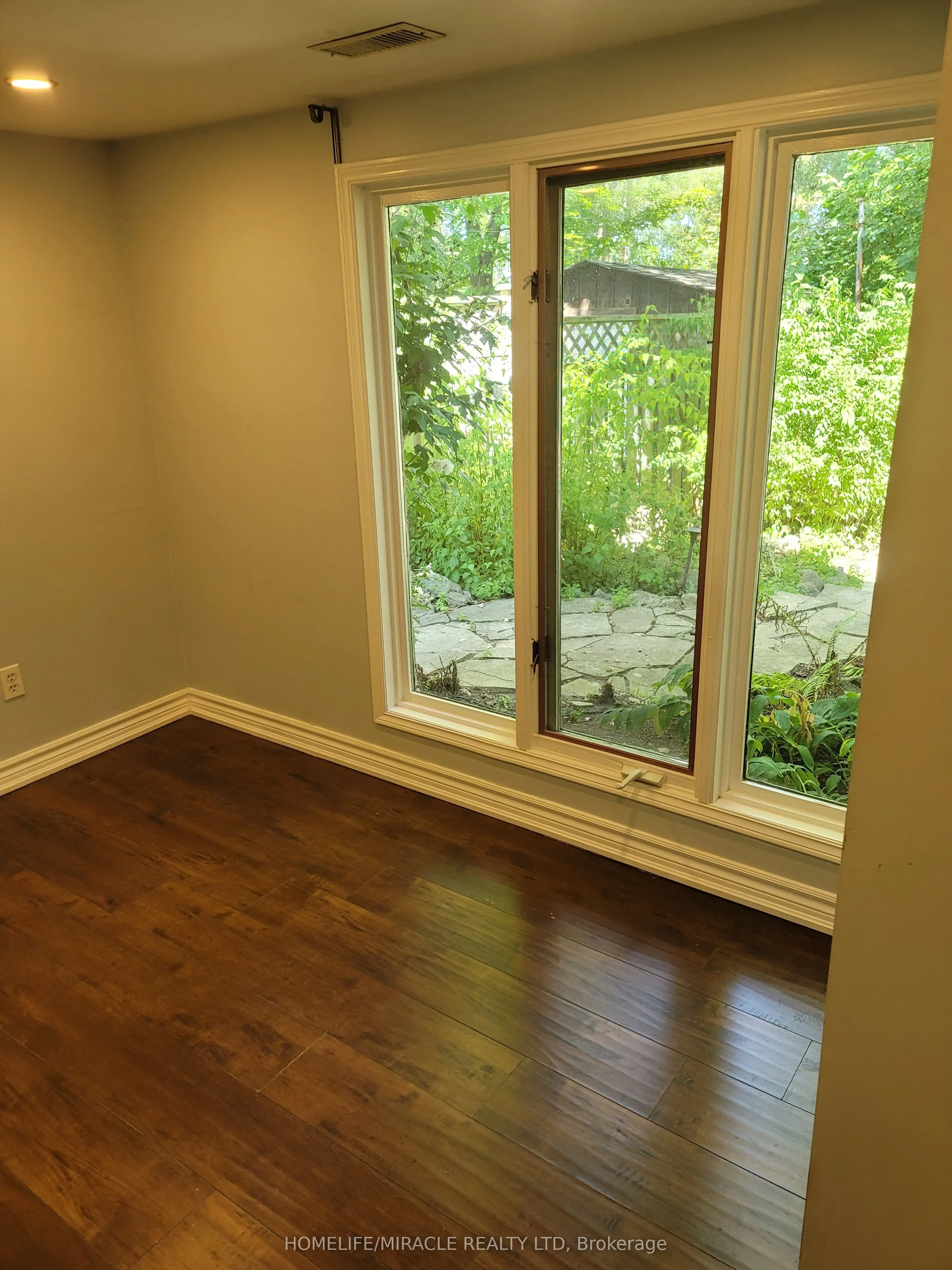 696 penny Lane