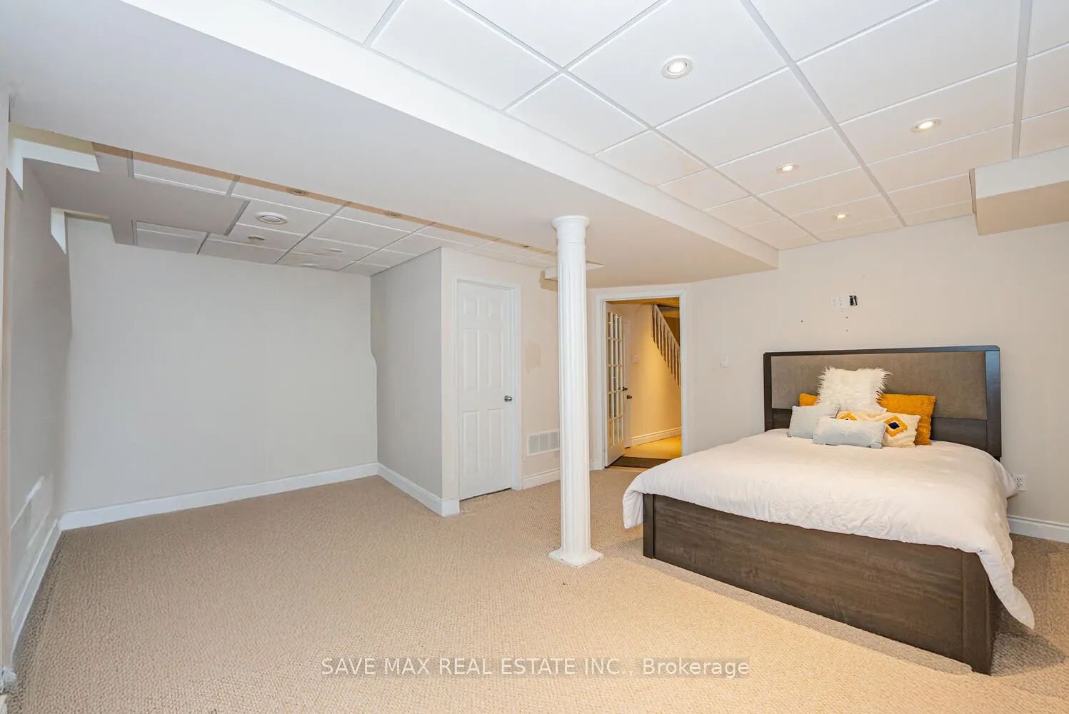 47 Woodcote Crescent