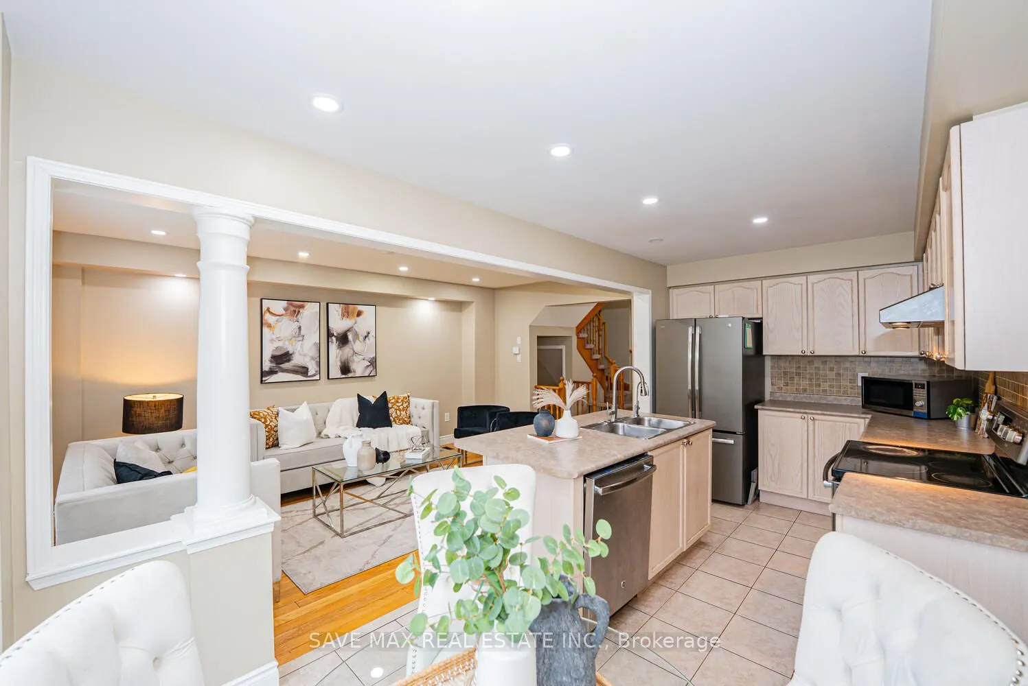 47 Woodcote Crescent