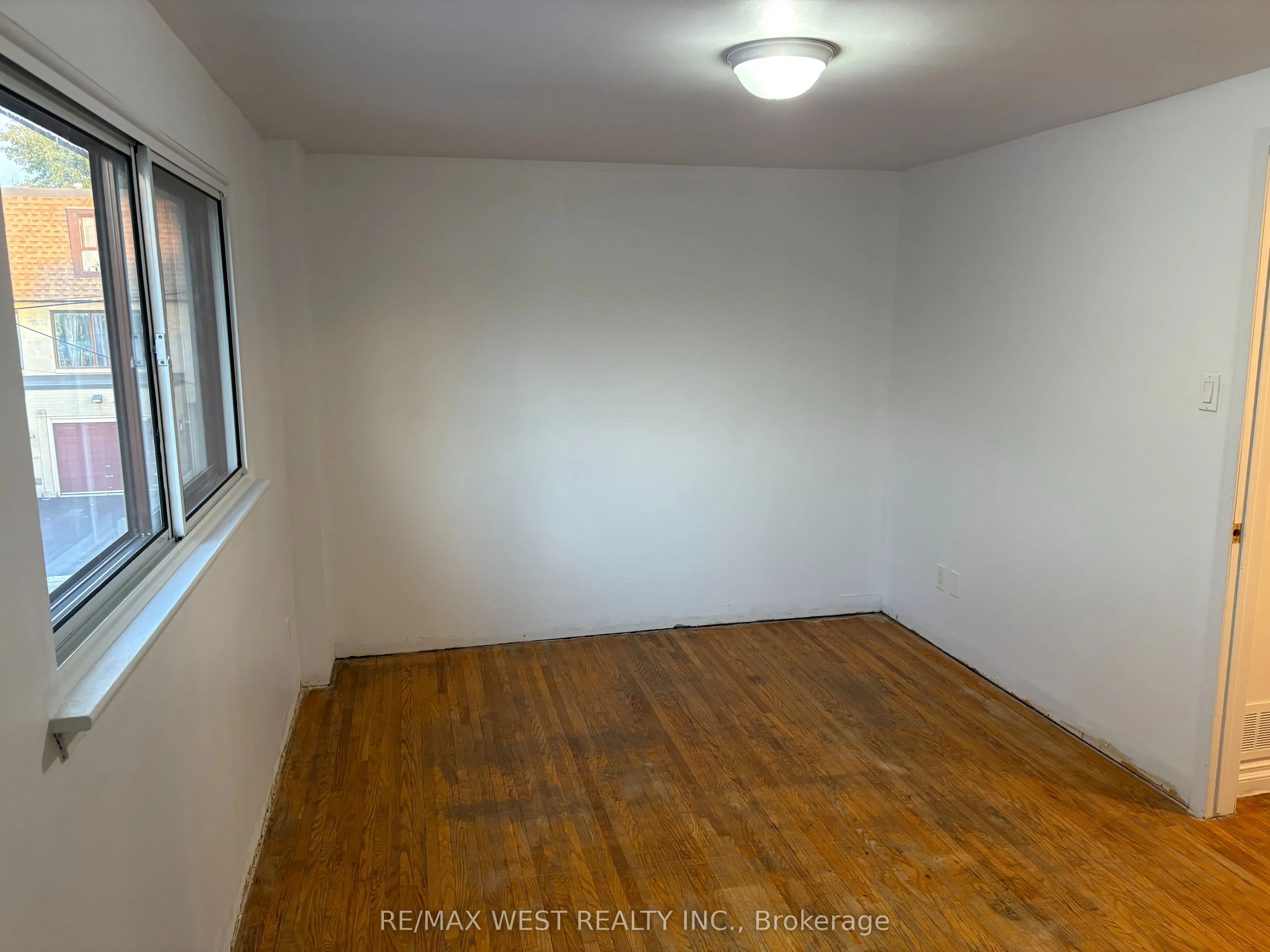 346 Fleetwood Crescent, #37