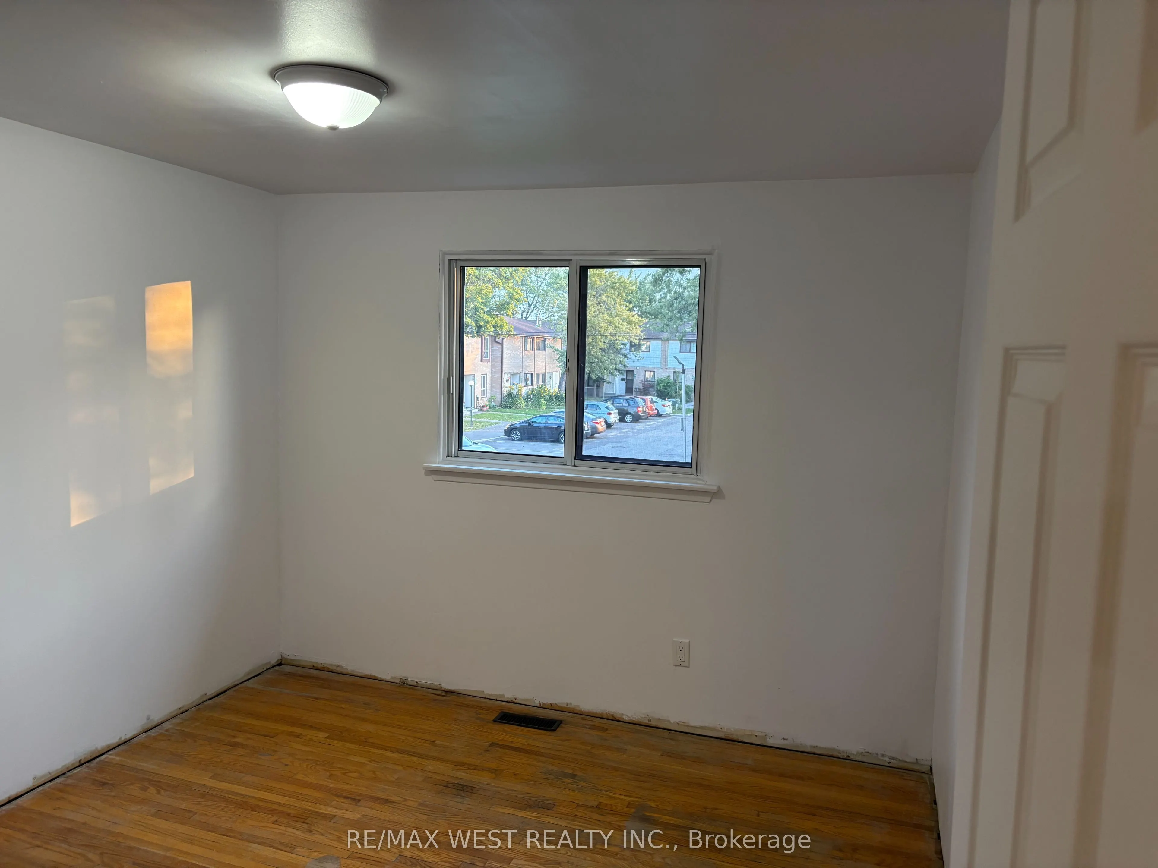 346 Fleetwood Crescent, #37