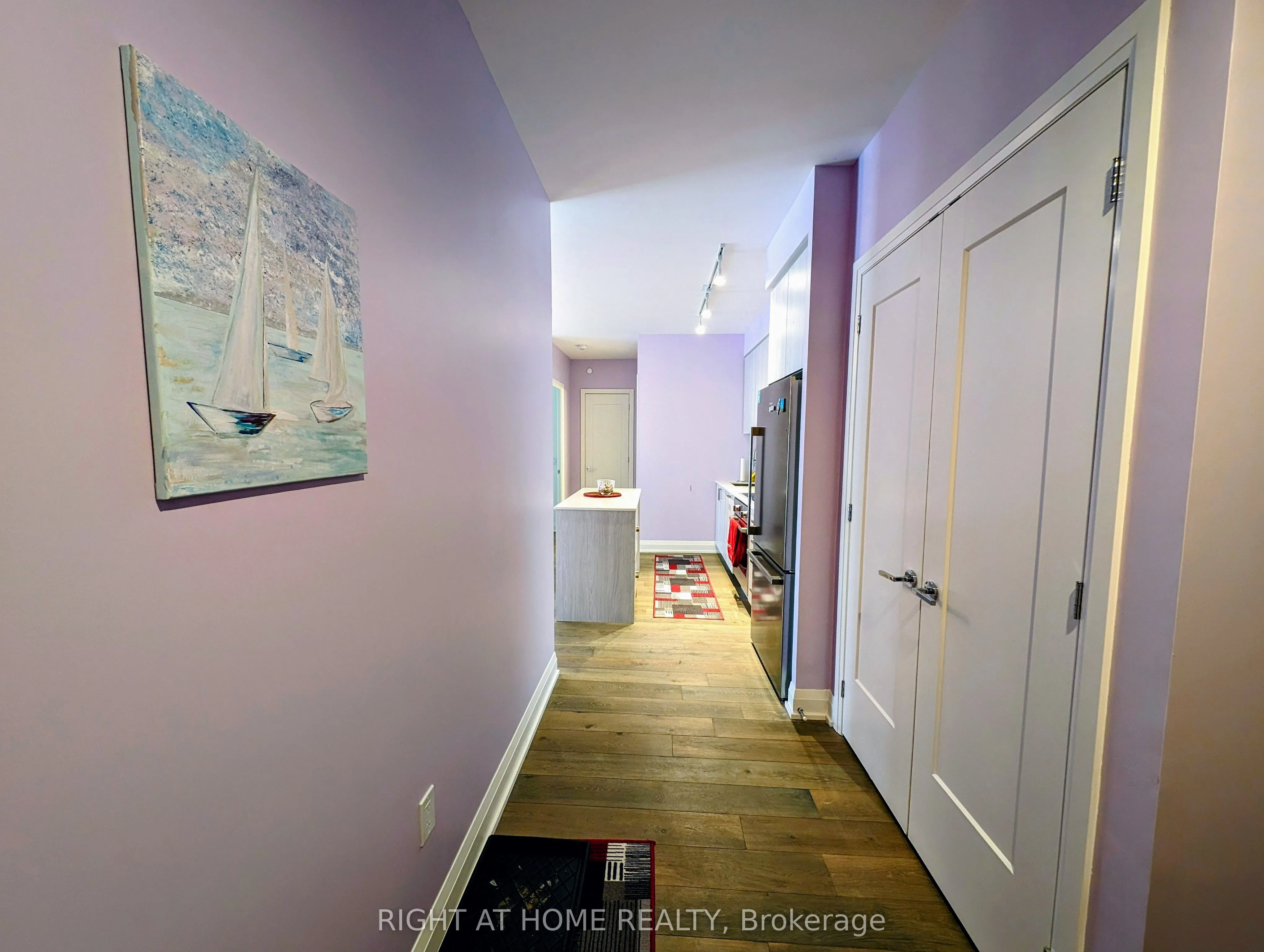 293 The Kingsway, #504