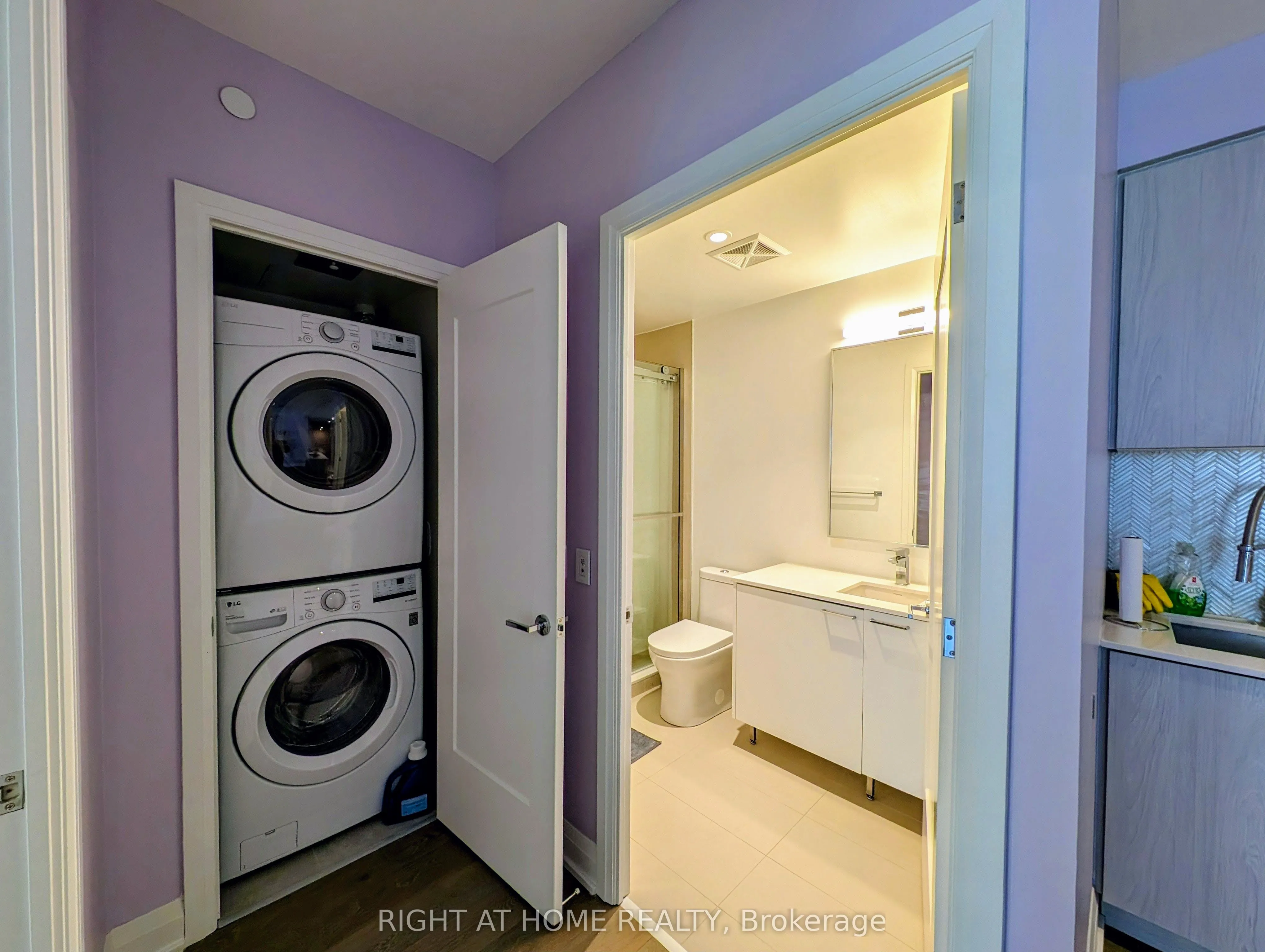 293 The Kingsway, #504