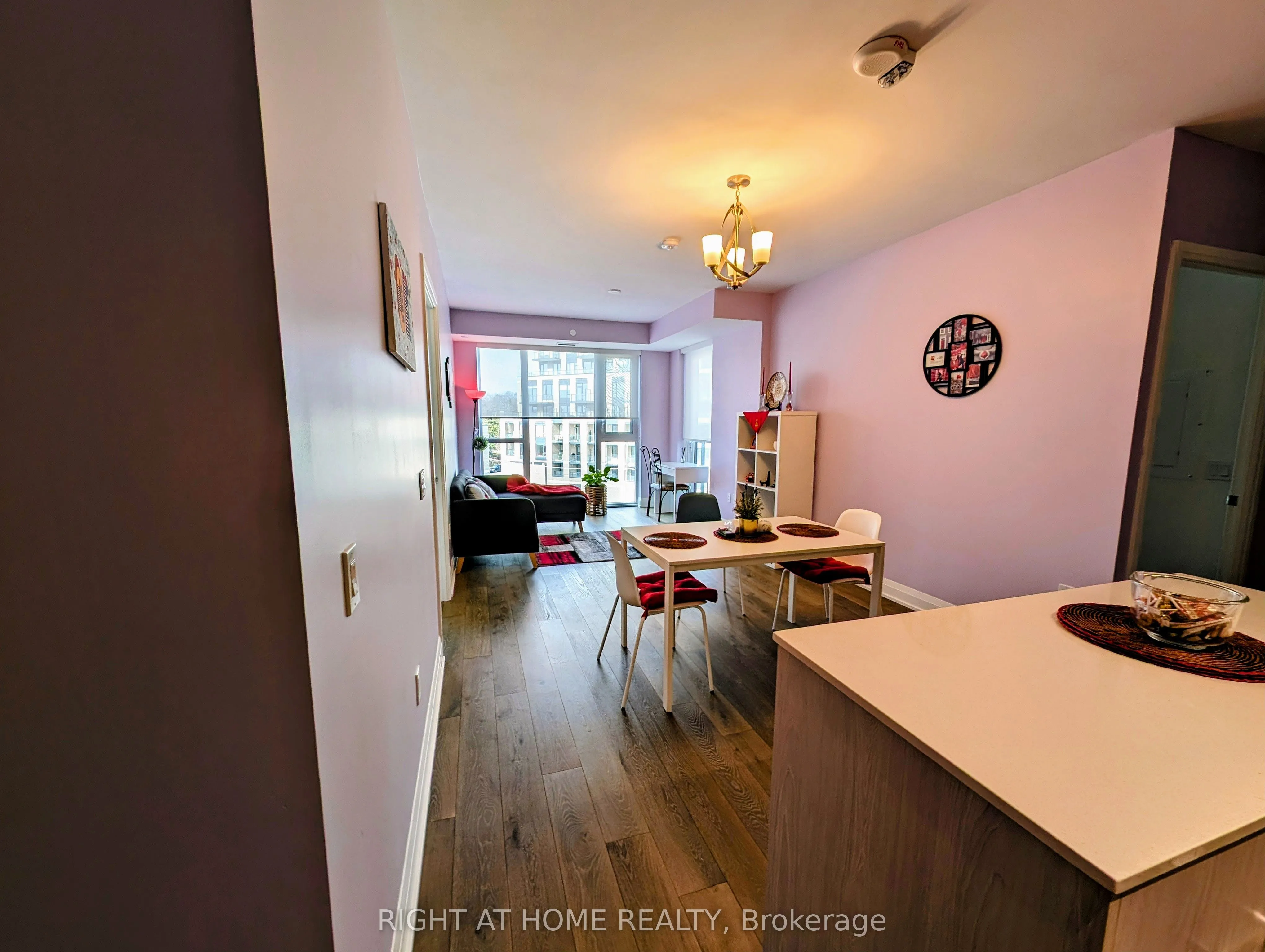 293 The Kingsway, #504