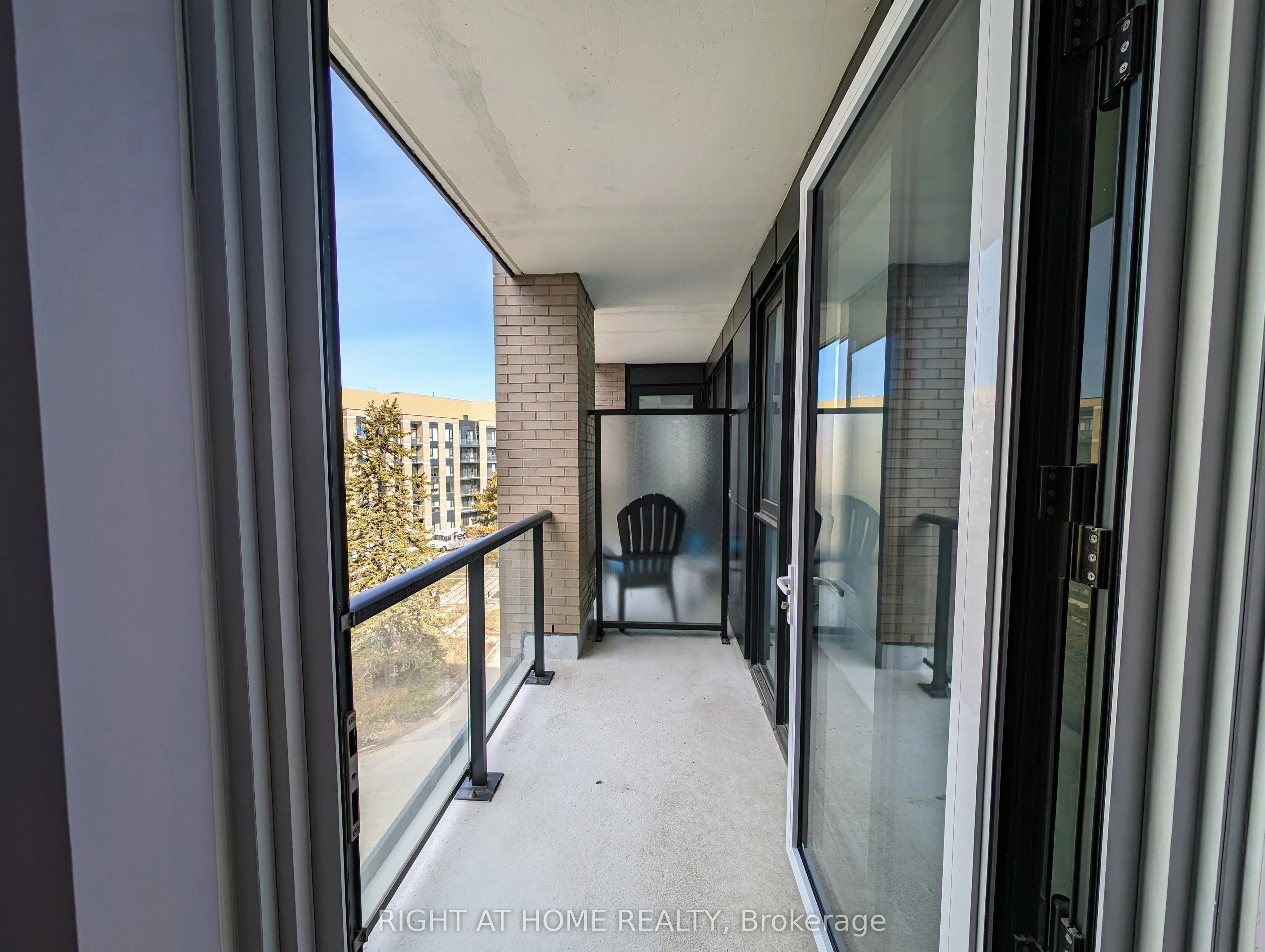 293 The Kingsway, #504