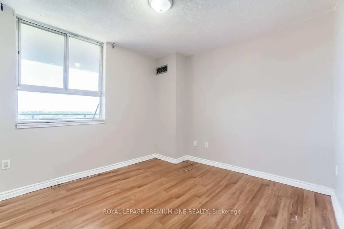 234 Albion Road, #811
