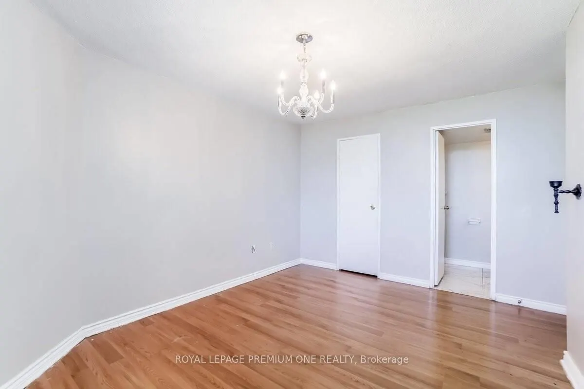 234 Albion Road, #811