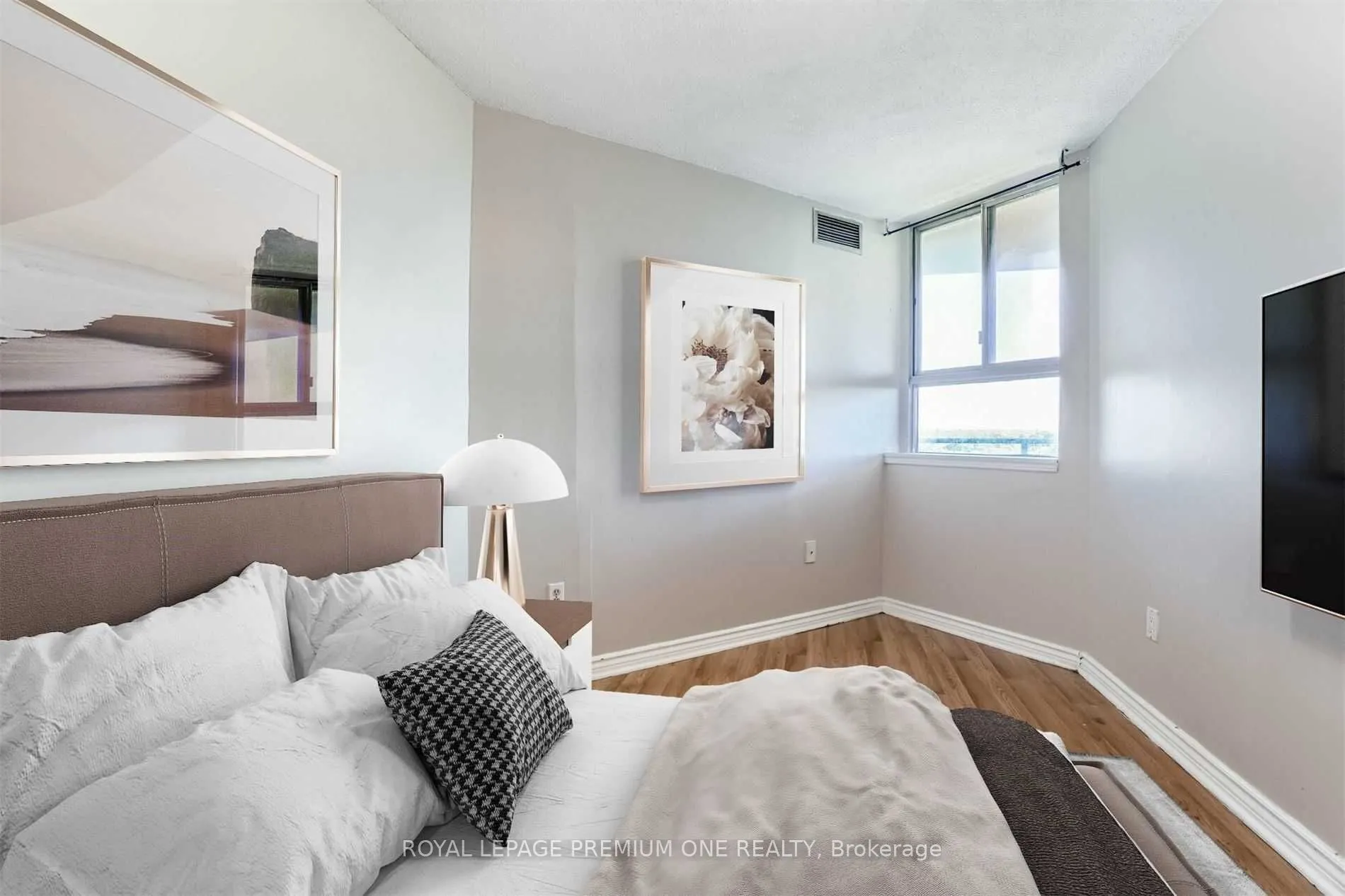 234 Albion Road, #811