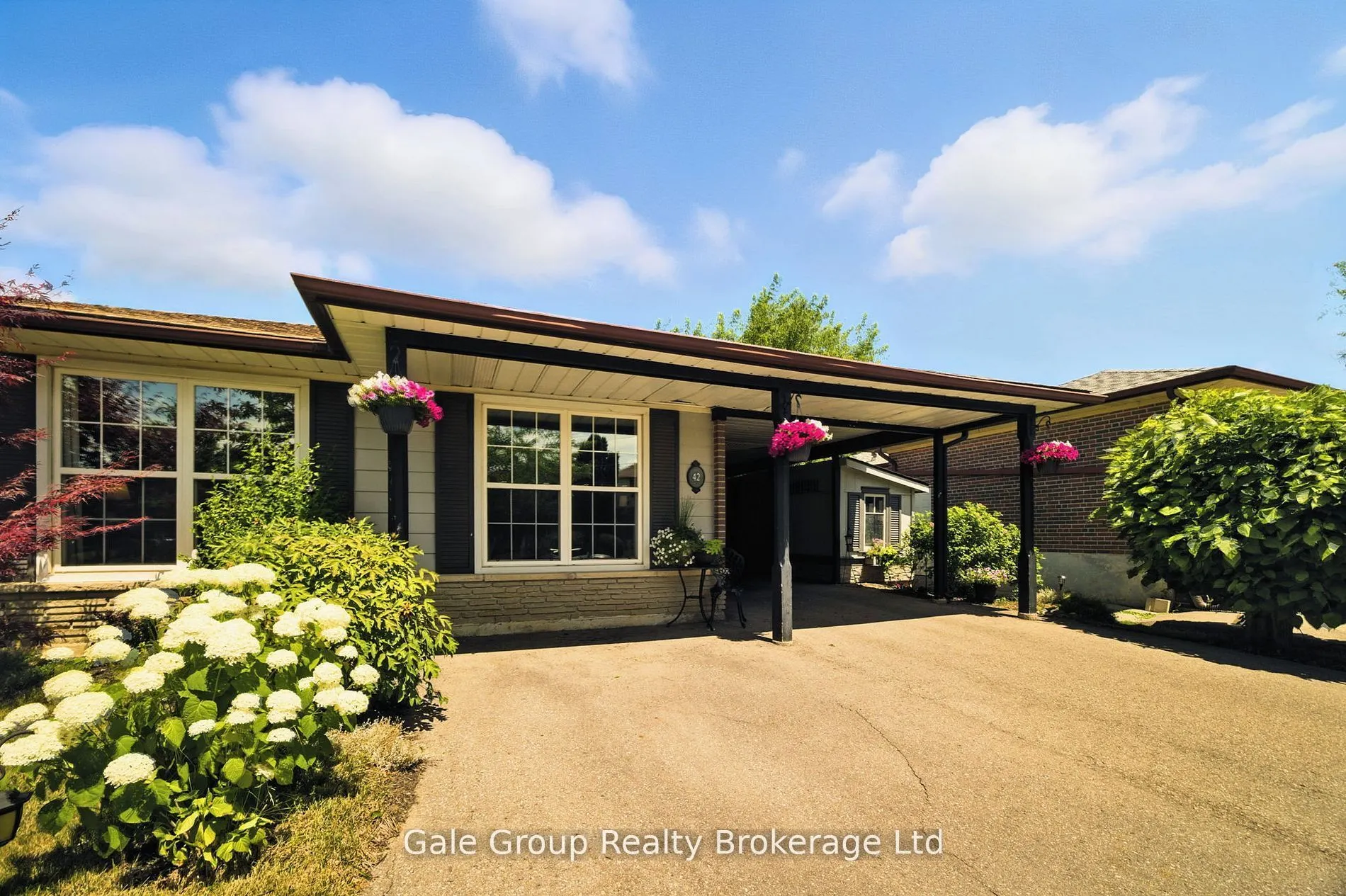 42 Moultrey Crescent