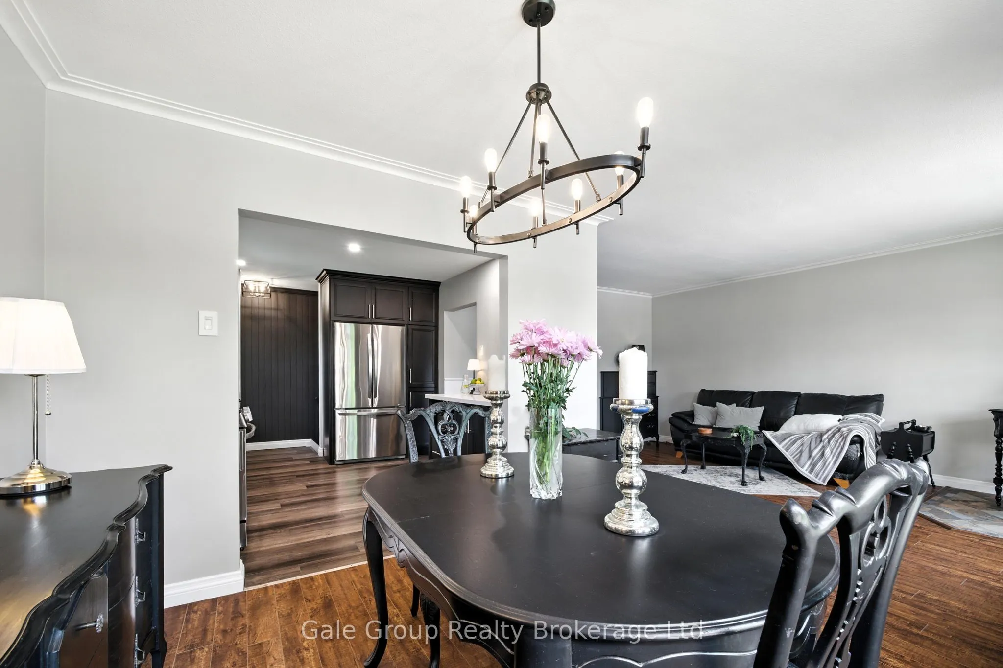 42 Moultrey Crescent