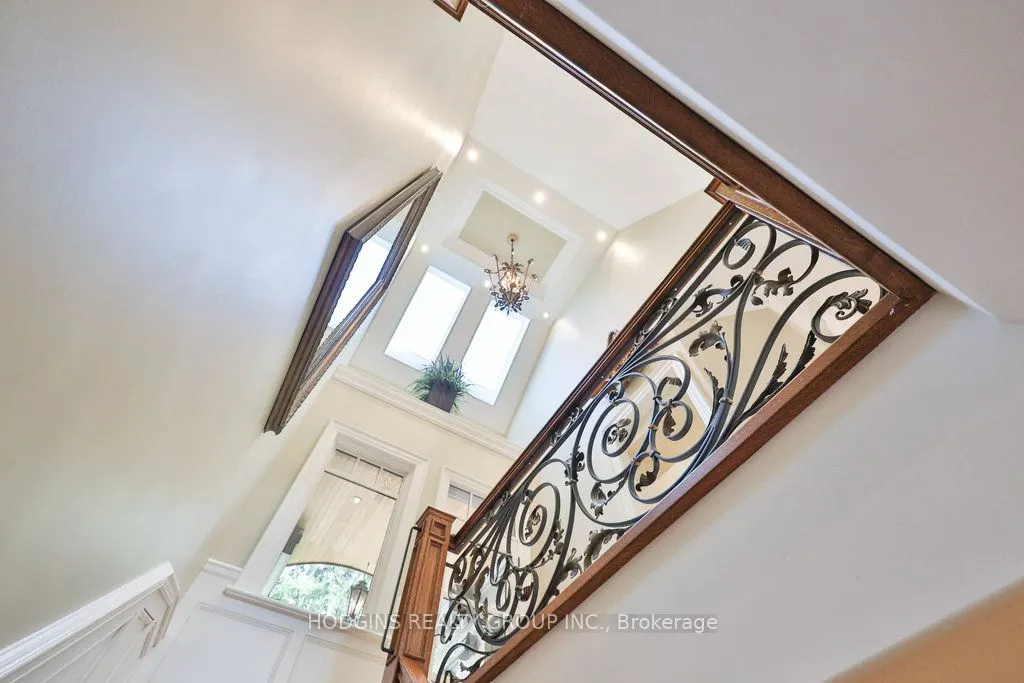 158 Harborn Trail