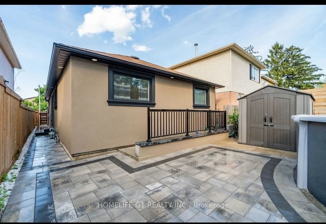 3198 Anderson Crescent