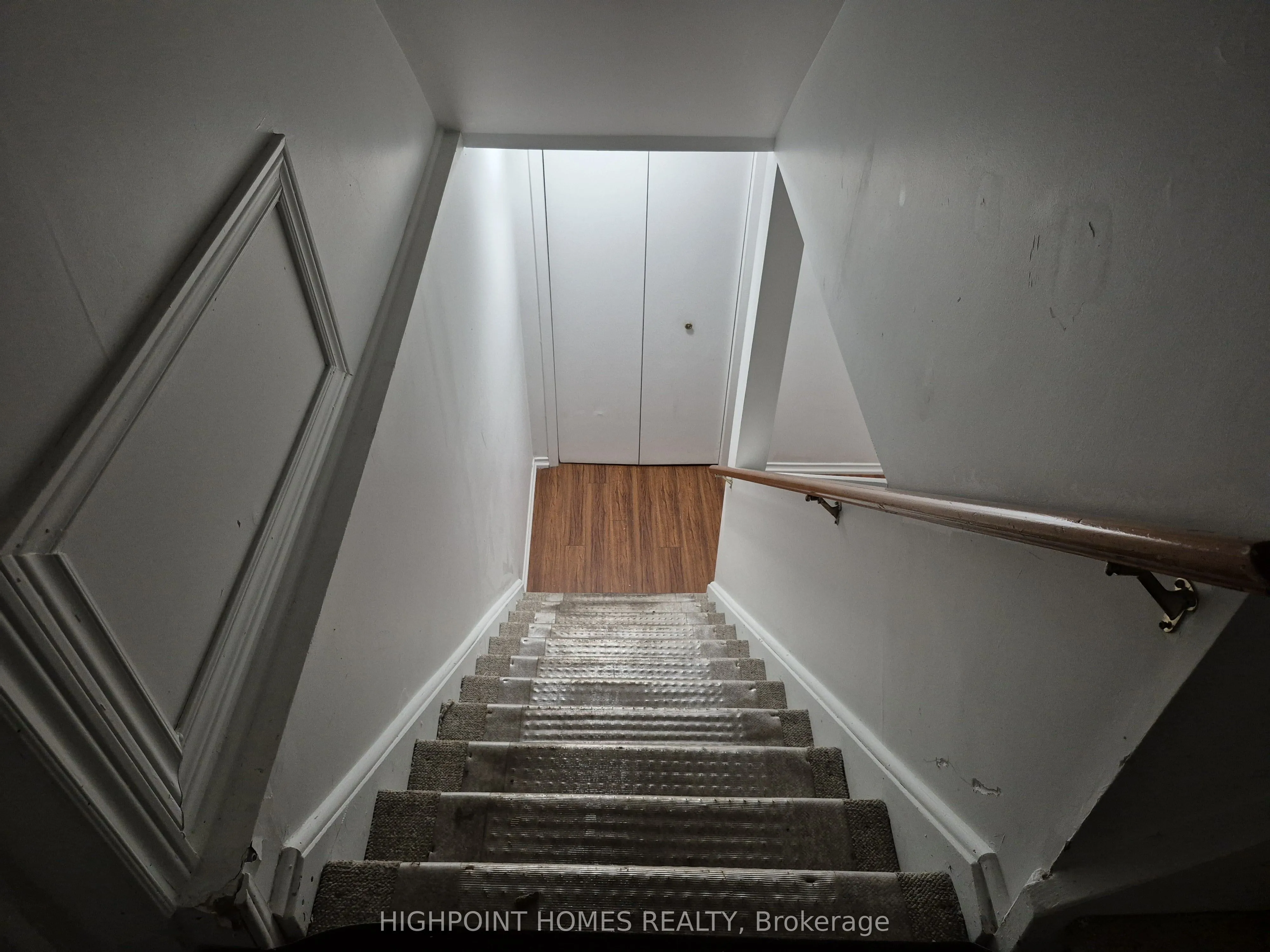 27 Deerpark Crescent S