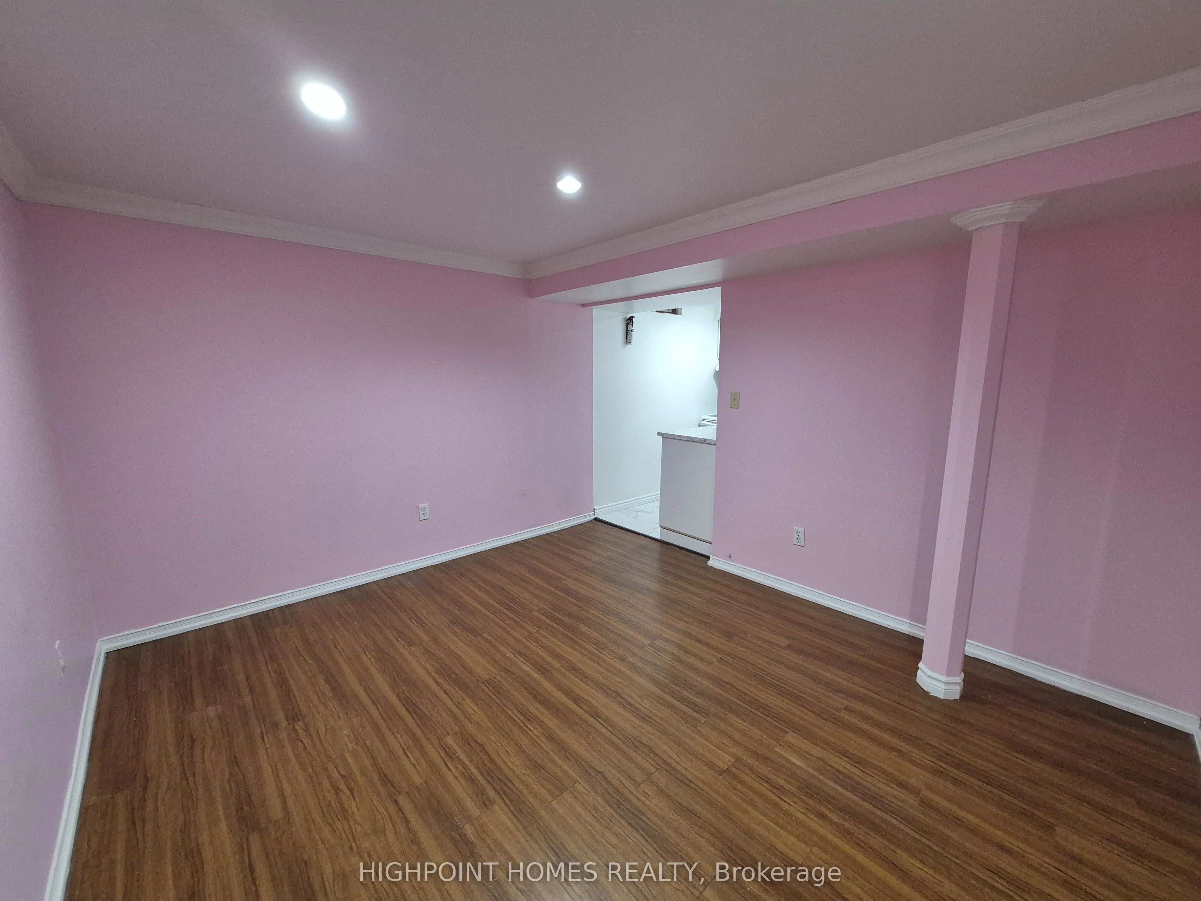 27 Deerpark Crescent S